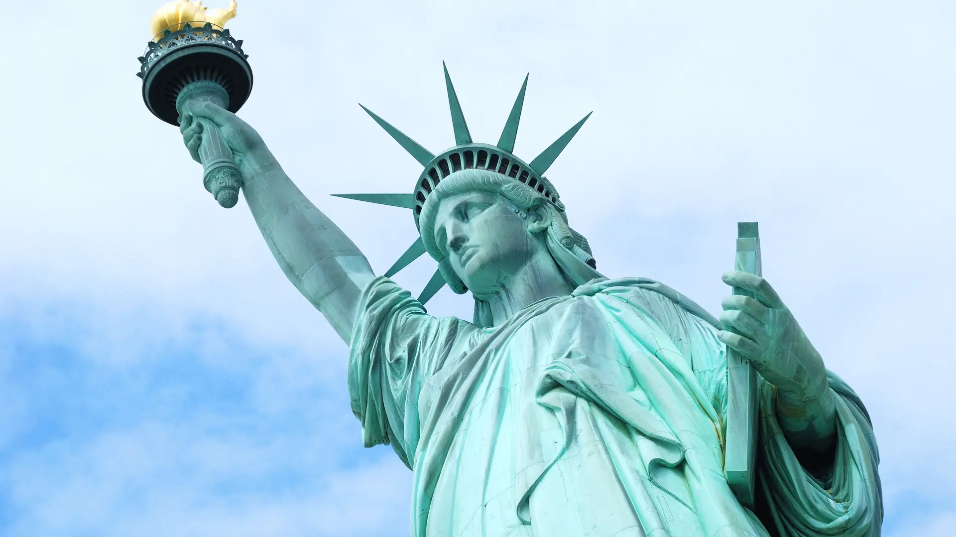 American symbol - Statue of Liberty. New York.jpg