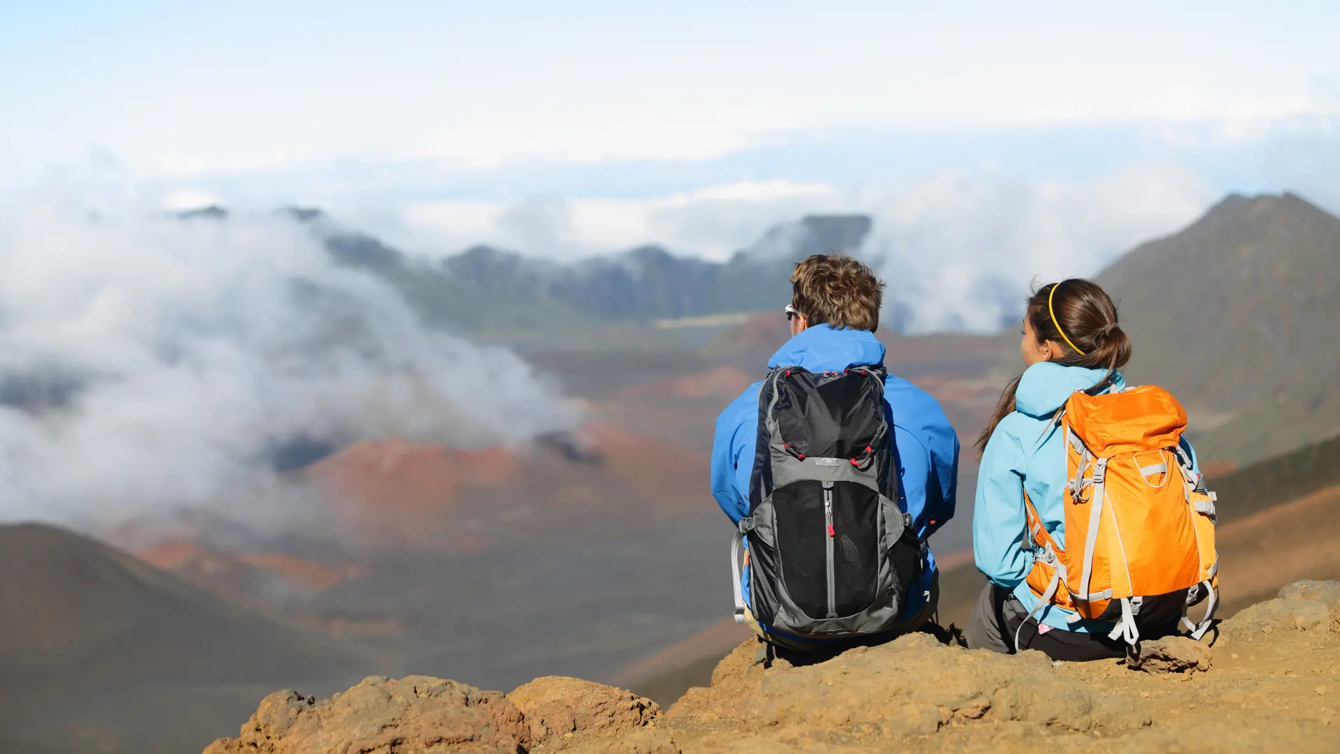 MAUI - Haleakala nationalparken giver mulighed for mange spektakulære vandreture i de golde vulkanlandskaber, Check Point Travel