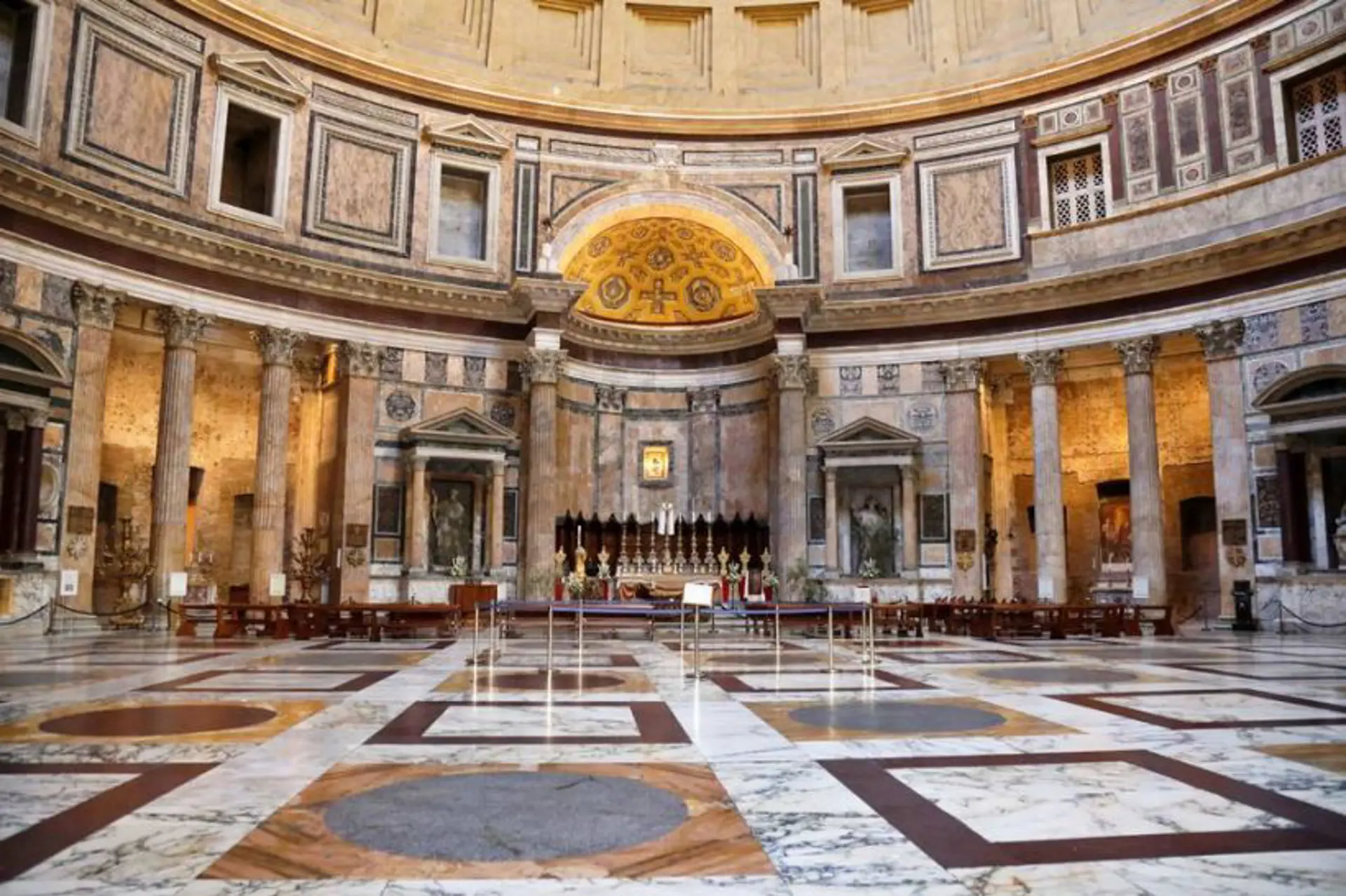 Pantheon Rome 820X546