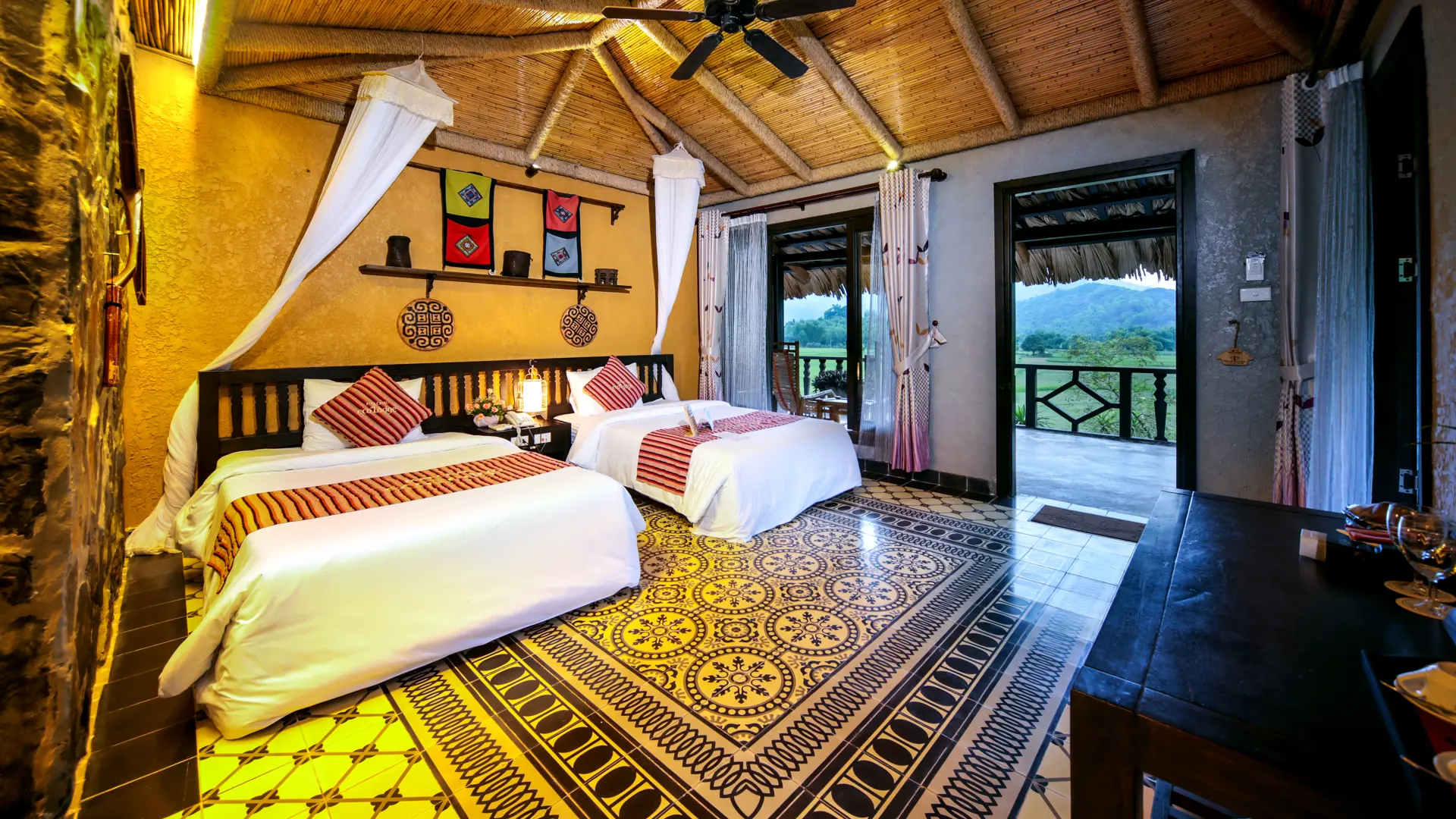 Deluxe Room (1)