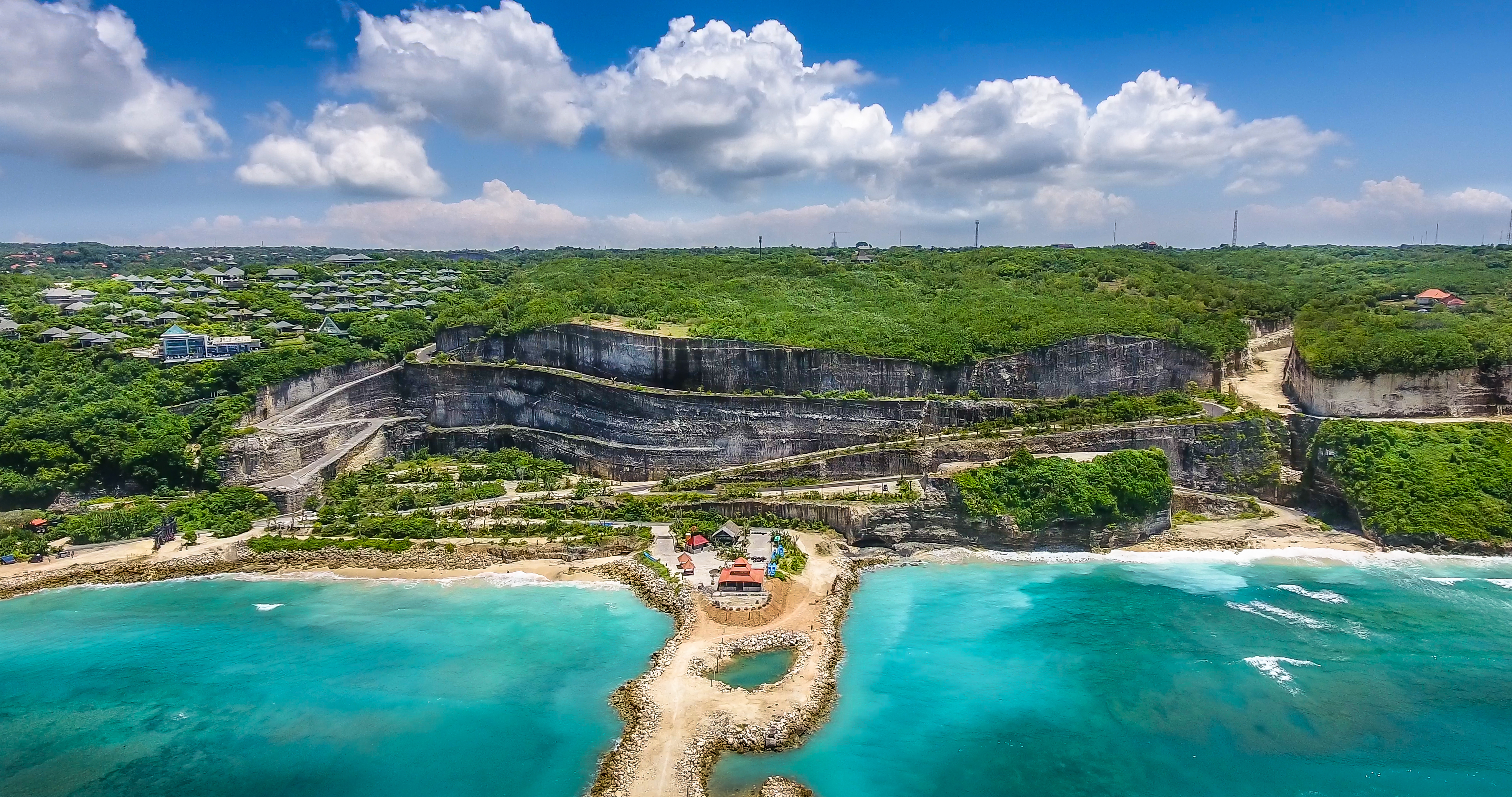 Shutterstock 630184619 (Melasti Sea Beach, Blue Sky, Sand, Sun And Daylight Relaxation Landscape At Magic Bali Island, Indonesia. April 2017)