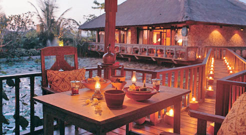 Romatic Dinner Puri Le Mayeur 03