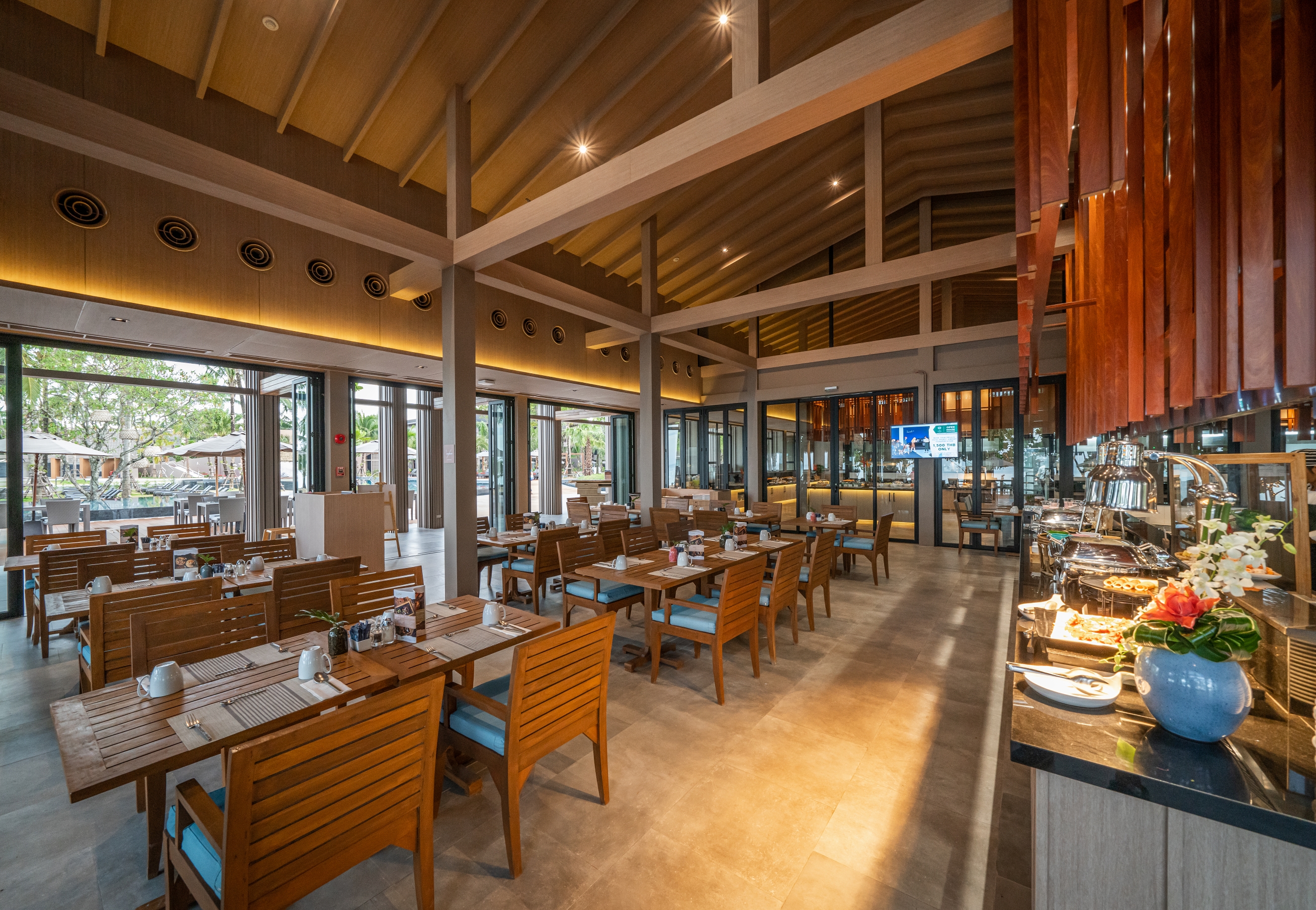 Sire Beachfront Restaurant 5