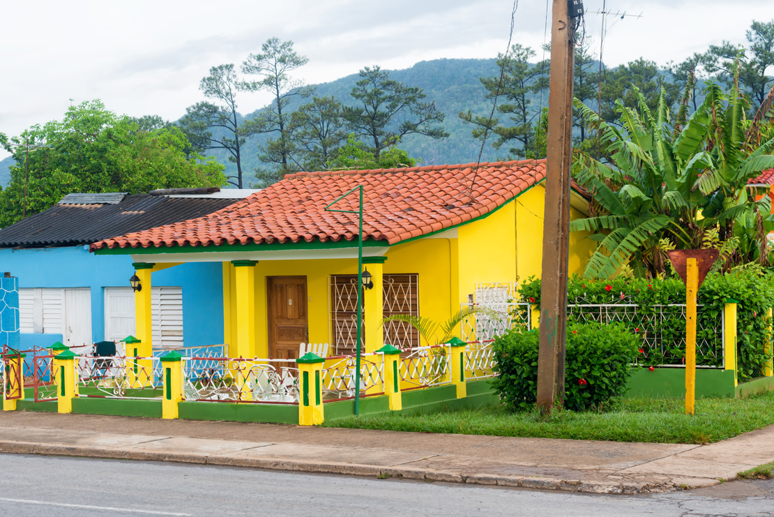 shutterstock_188623397 Casa particulares Vinales.jpg