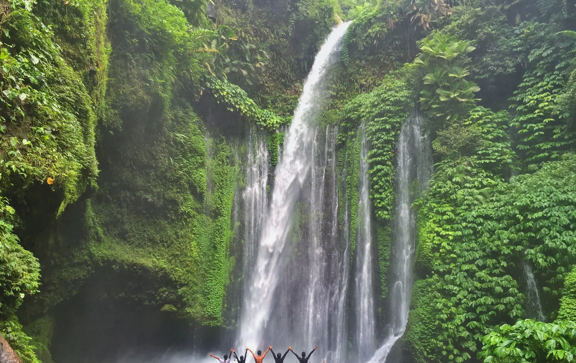 shutterstock_544327681 Tiu Kelep, LOMBOK - 19 November 2016 A group of people at the famous waterfall in lombok, Indonesia..jpg