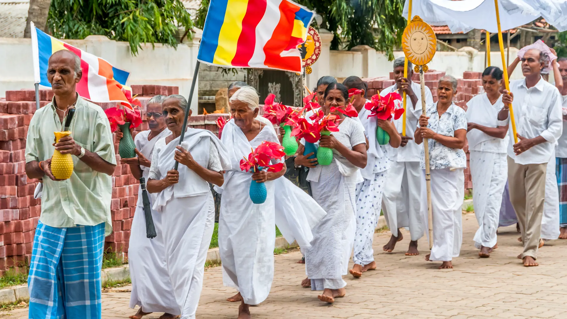 Buddhist Procession in Anuradhapura. Anuradhapura is one of the ancient capitals of Sri Lanka. _165916847.jpg