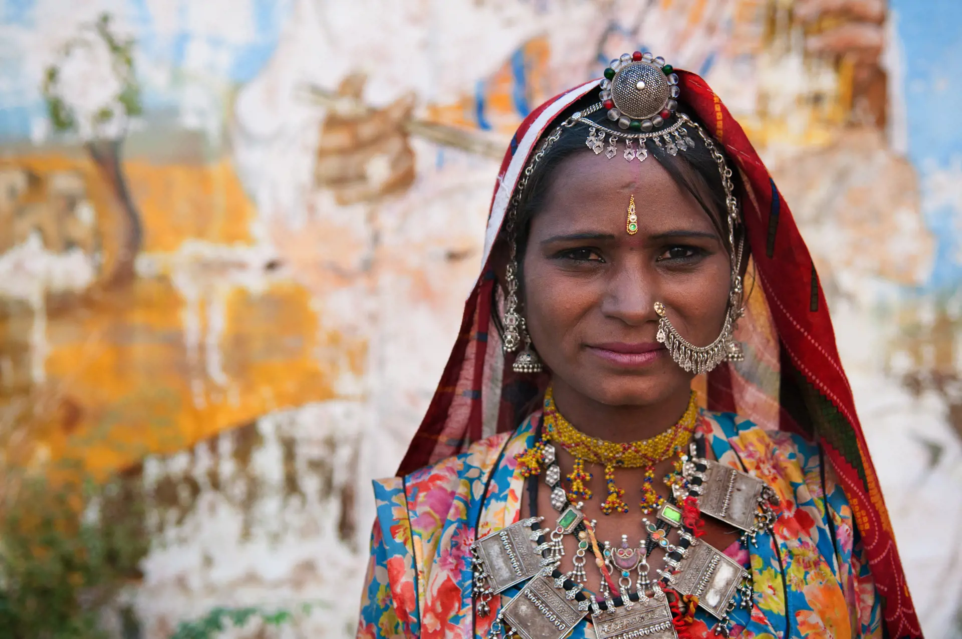 Ung Rajasthani kvinde i fuld udsmykning.jpg