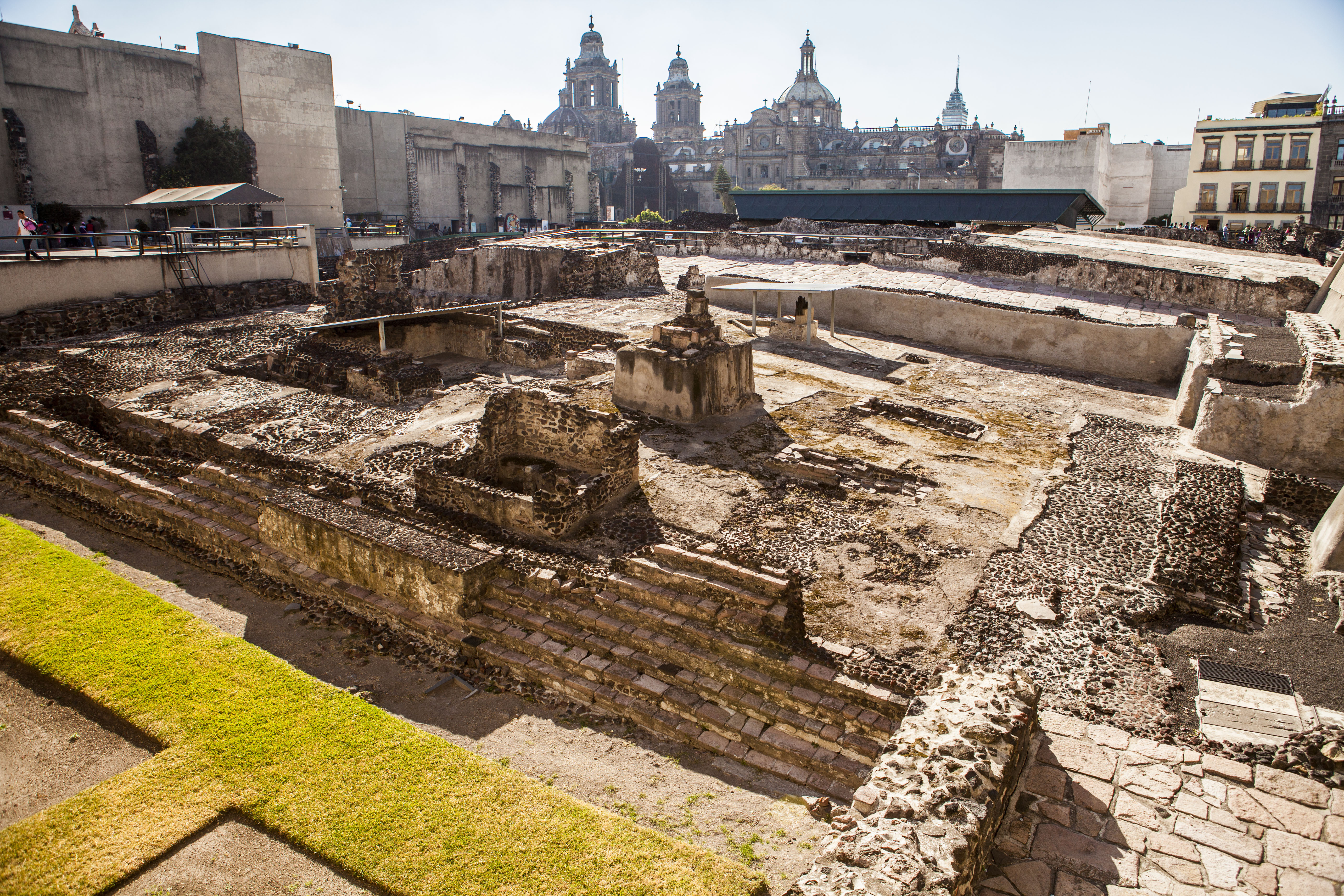 shutterstock_143126077 Templo Mayor, Temple, ruin, Mexico city.jpg