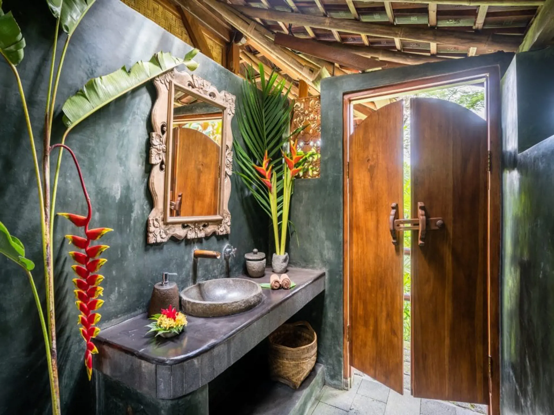 STIL - Stilen på Bali Eco Stay er virkelig gennemført og autentisk. Det naturlige look gør omgivelserne yderst behagelige-