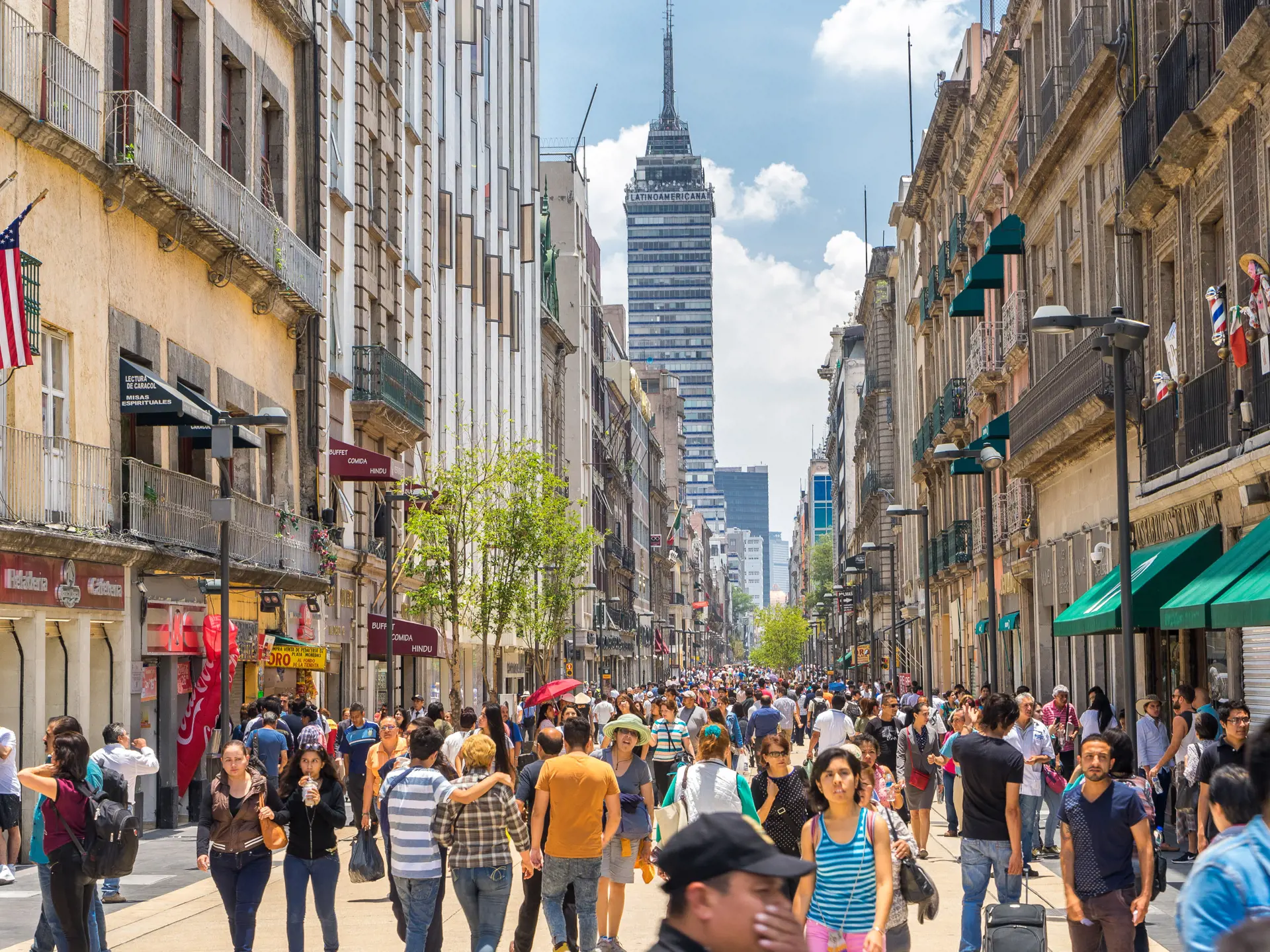 MEXICO CITY - Mexico City er en levende og spændende by, som I oplever på rejsens første dage.