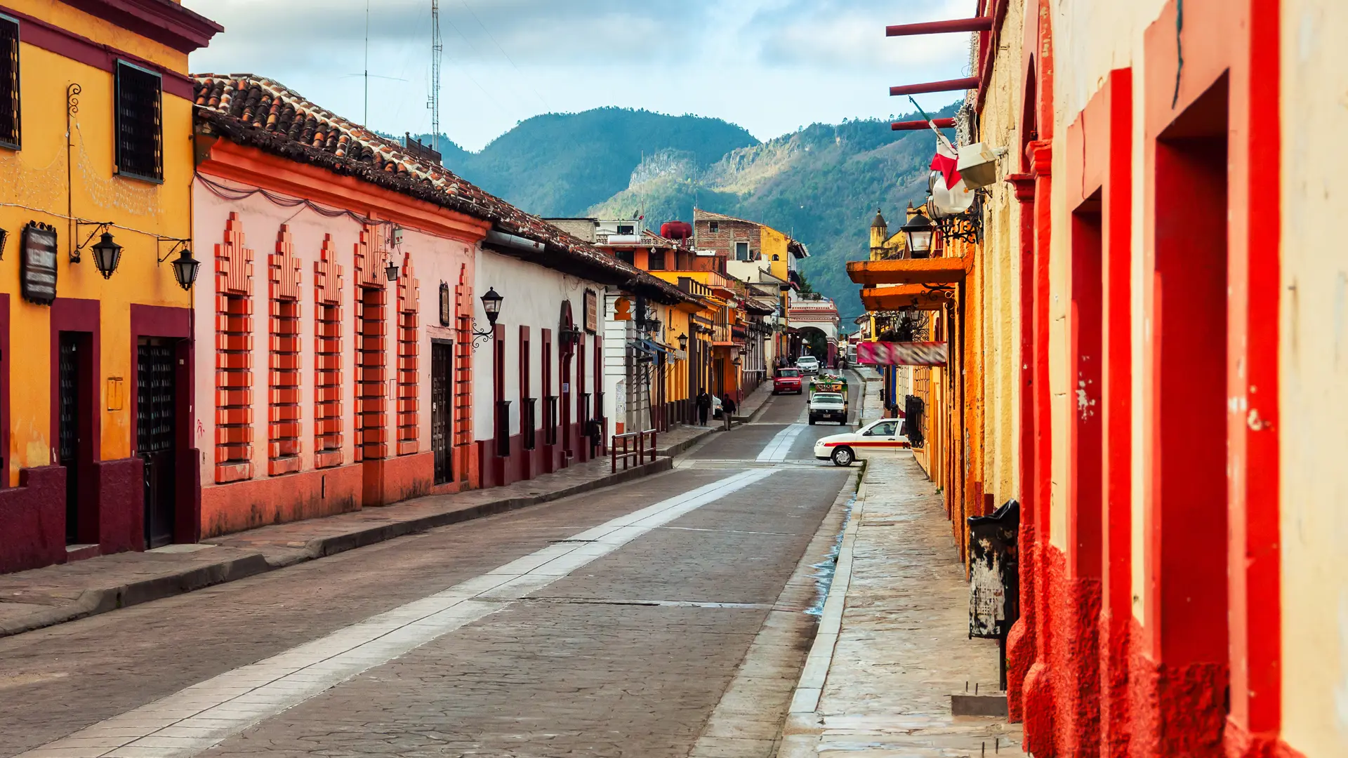 KULTUR - Denne rundrejse bringer jer til Mexicos mest stemningsfulde byer - her San Cristobal de las Casas.