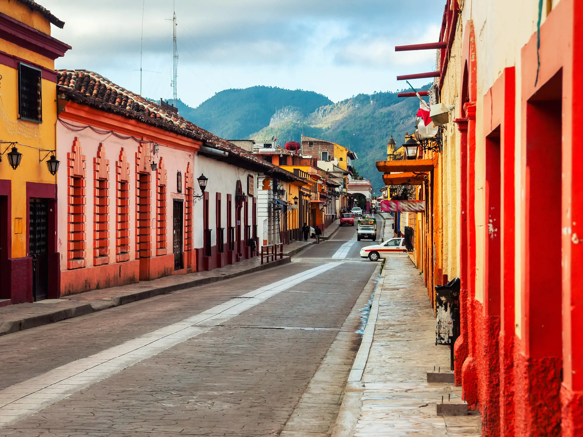 KULTUR - Denne rundrejse bringer jer til Mexicos mest stemningsfulde byer - her San Cristobal de las Casas.