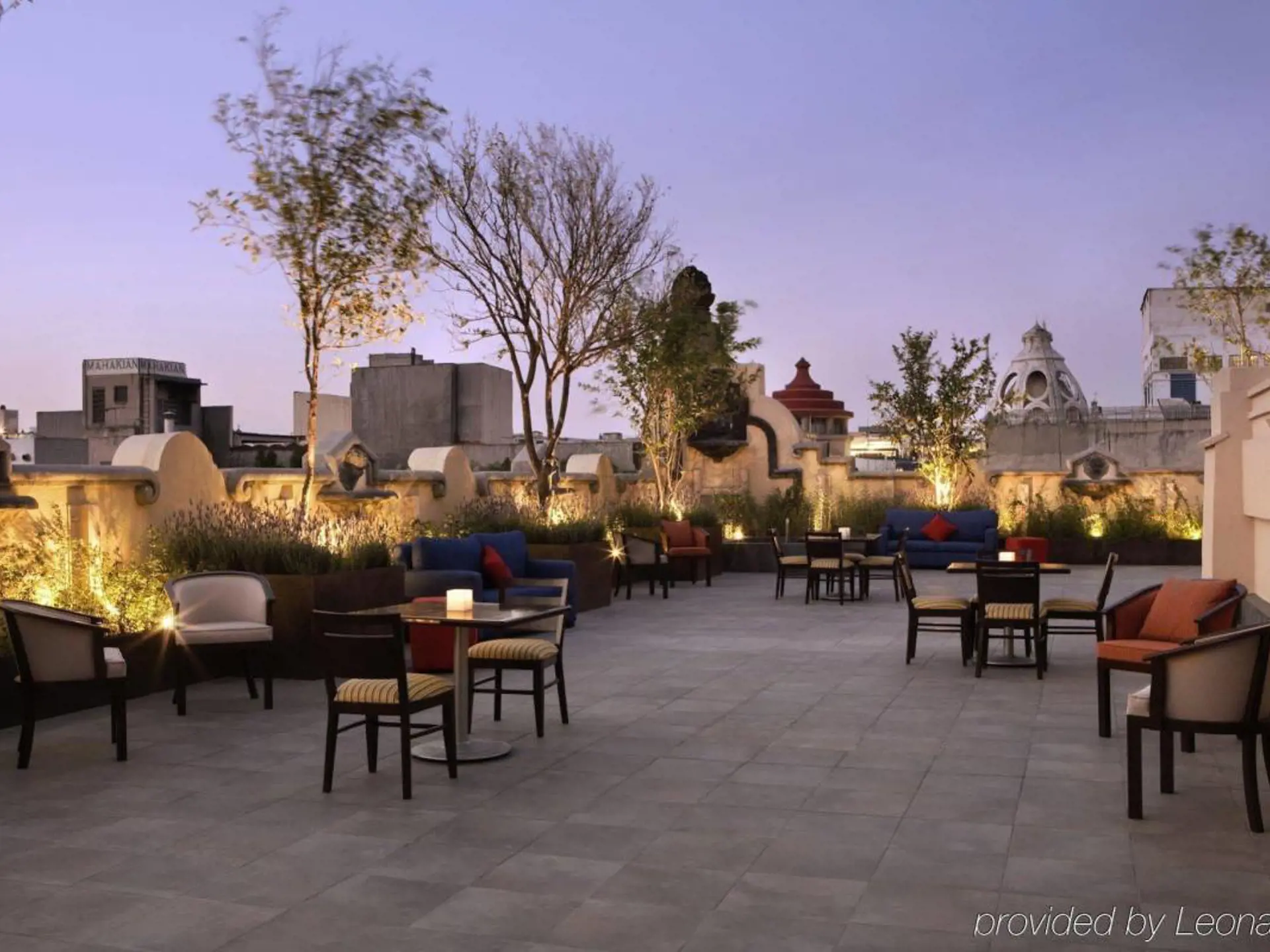 Rooftop Terrace - Hampton Inn & Suites Mexico City.jpg
