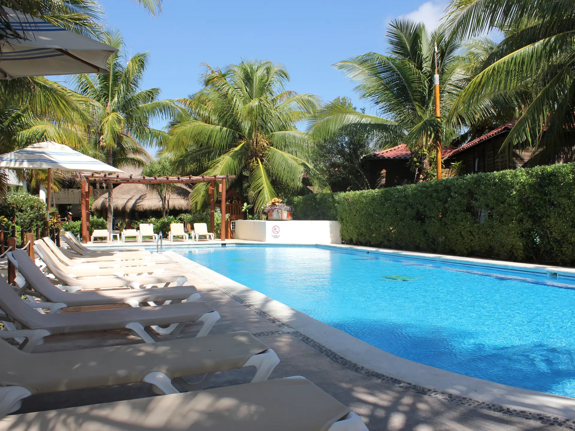 POOLTID - Ved Playa del Carmen kan I både nyde strand eller pool - eller begge dele.