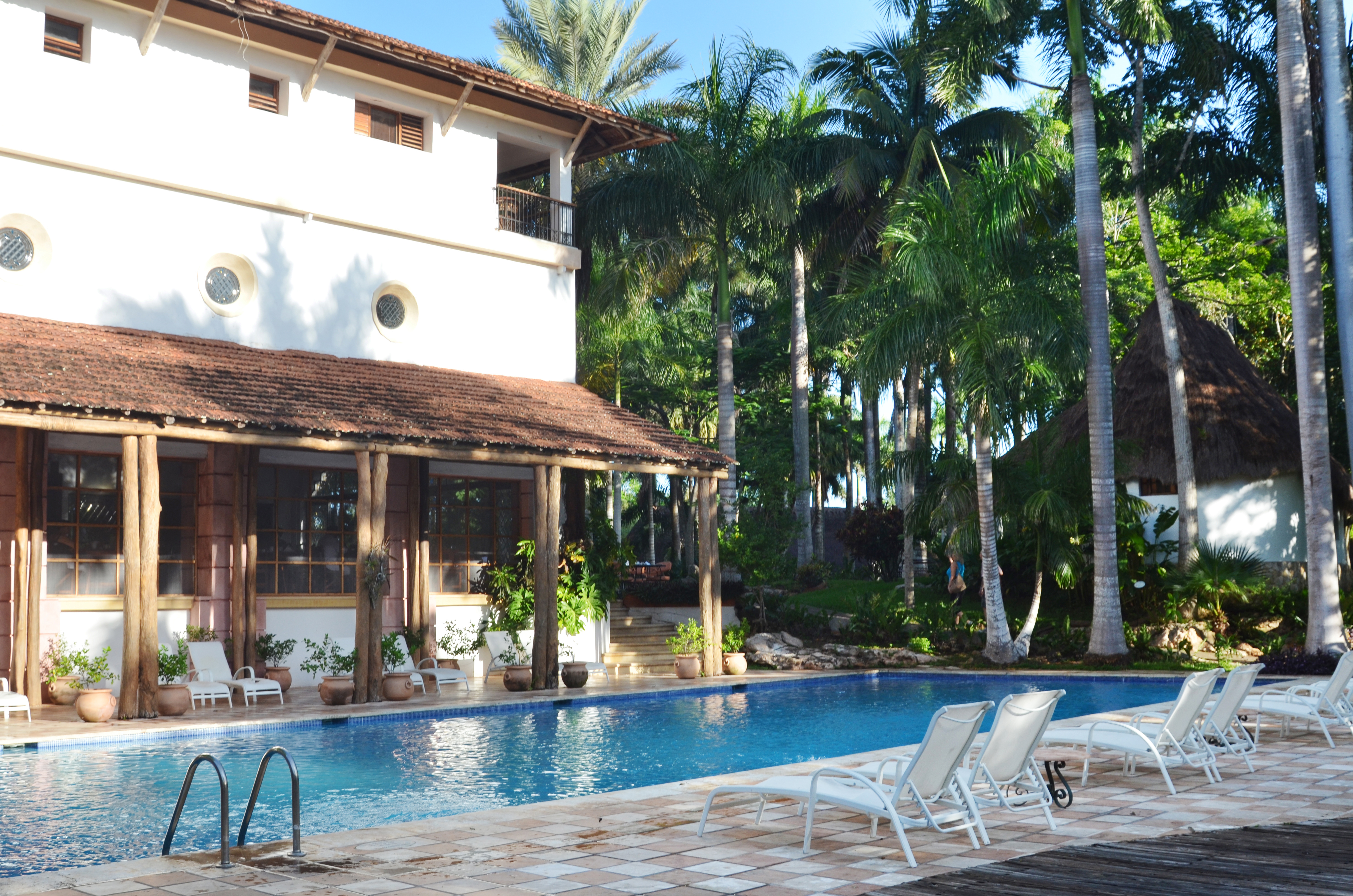 Swimming Pool 03.jpg