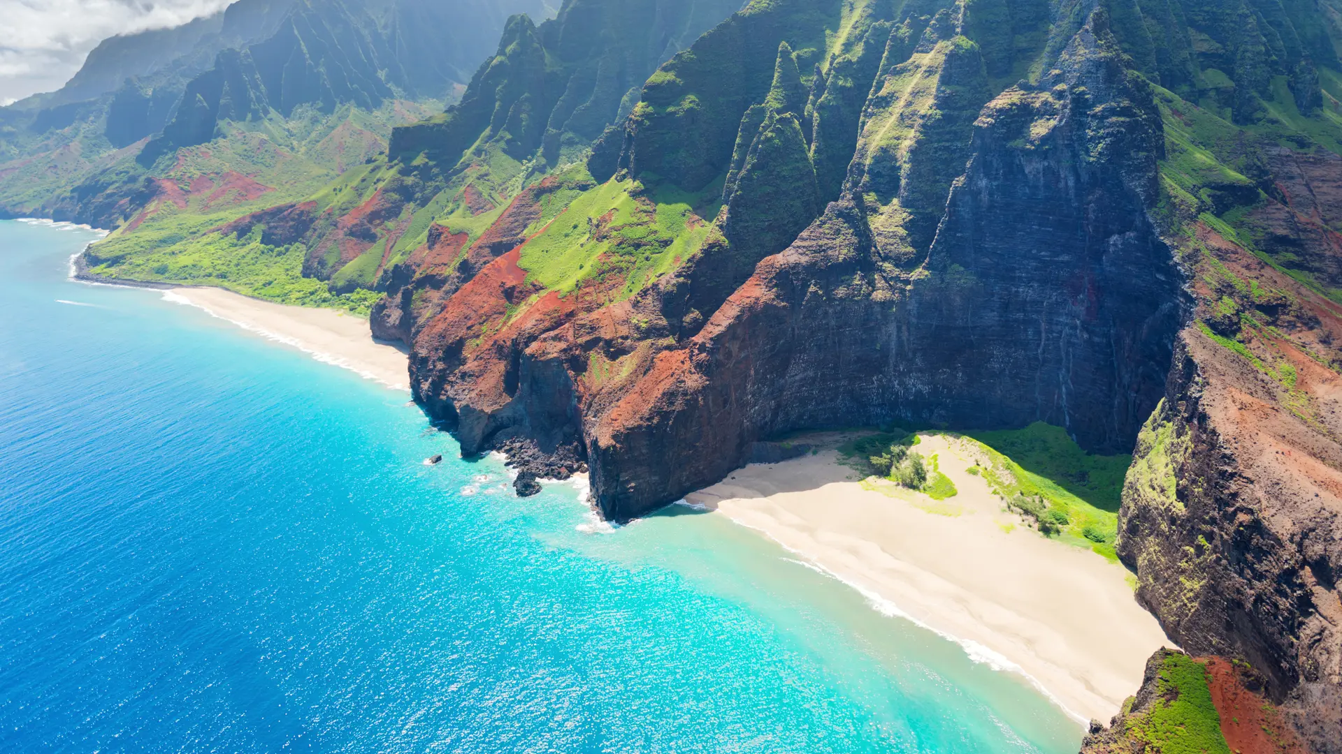 KAUAI - imponerende Waimea Canyon løber ud i den forrevne Napali kyst og skaber nogle spændende landskaber og smukke isolerede strande, Check Point travel