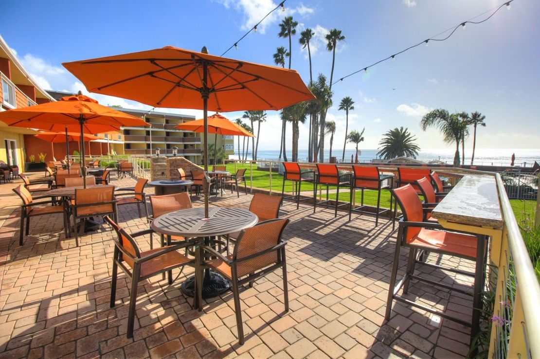 breakfast-terrace_1_orig.jpg