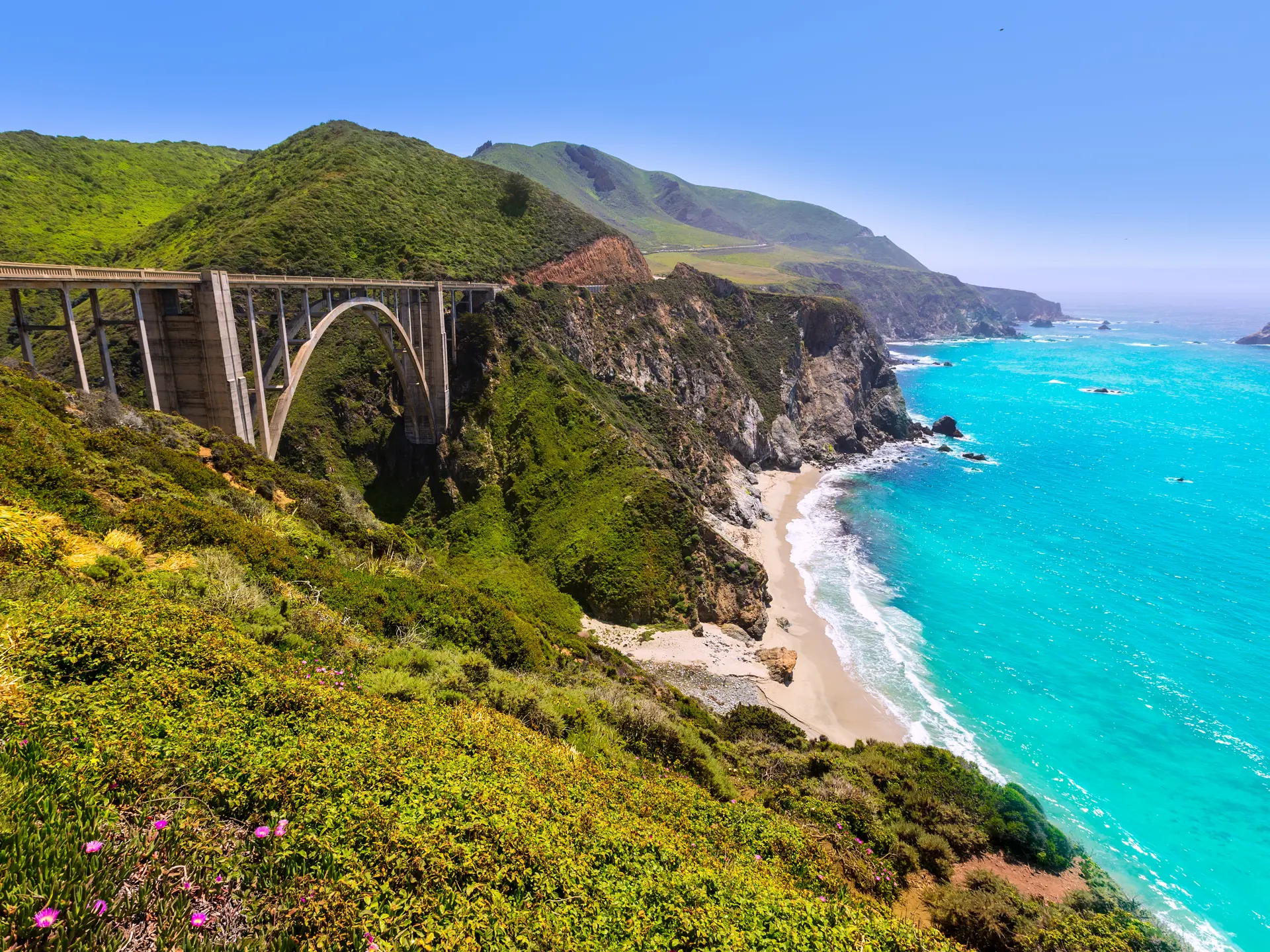 Bixby Bridge ved Highway 1 - shutterstock_178170842.jpg