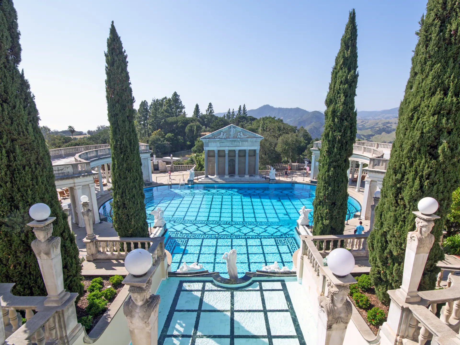 Hearst Castle - shutterstock_250418272.jpg