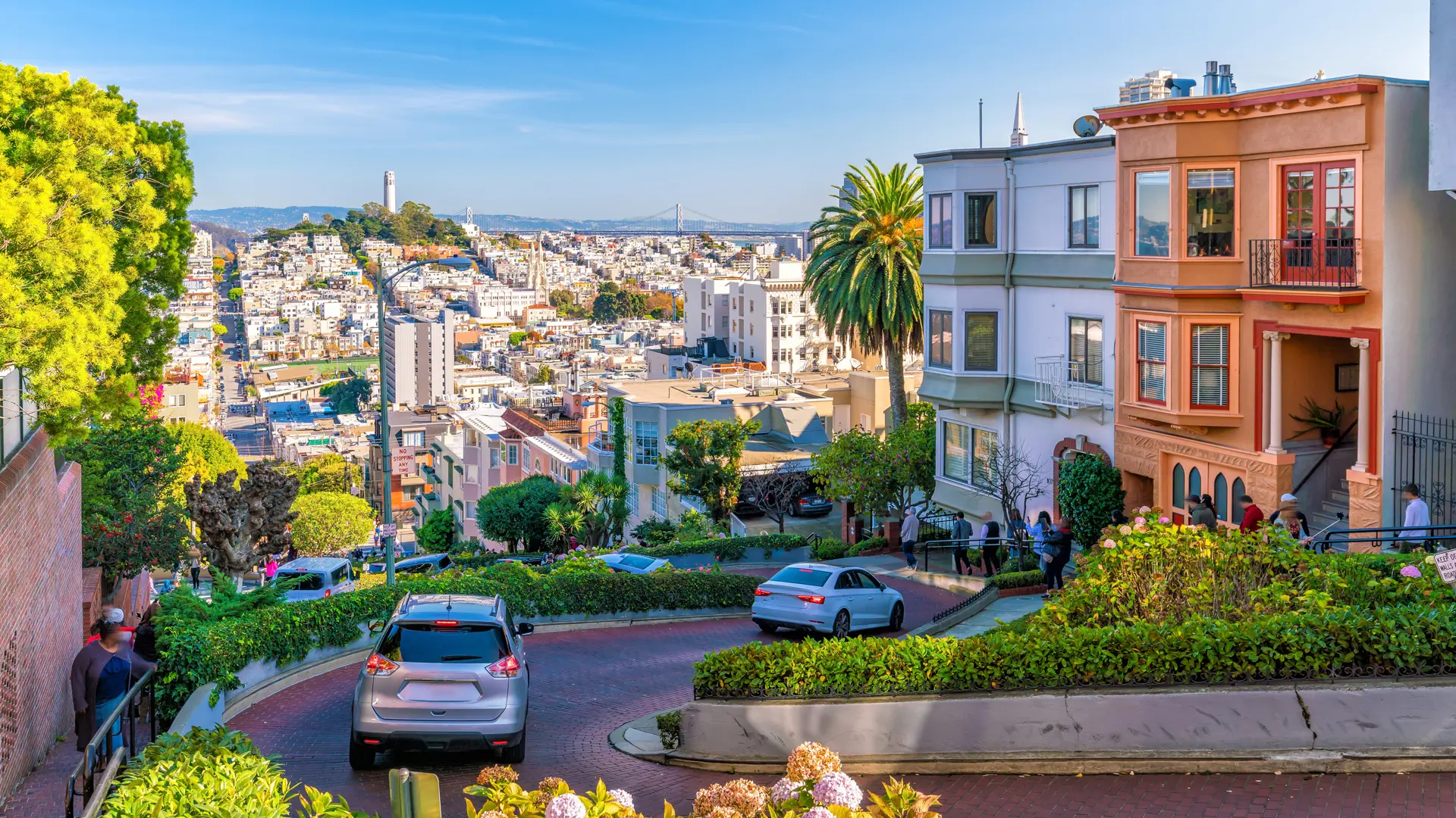 LOmbard Street i San Francisco - shutterstock_566069731.jpg
