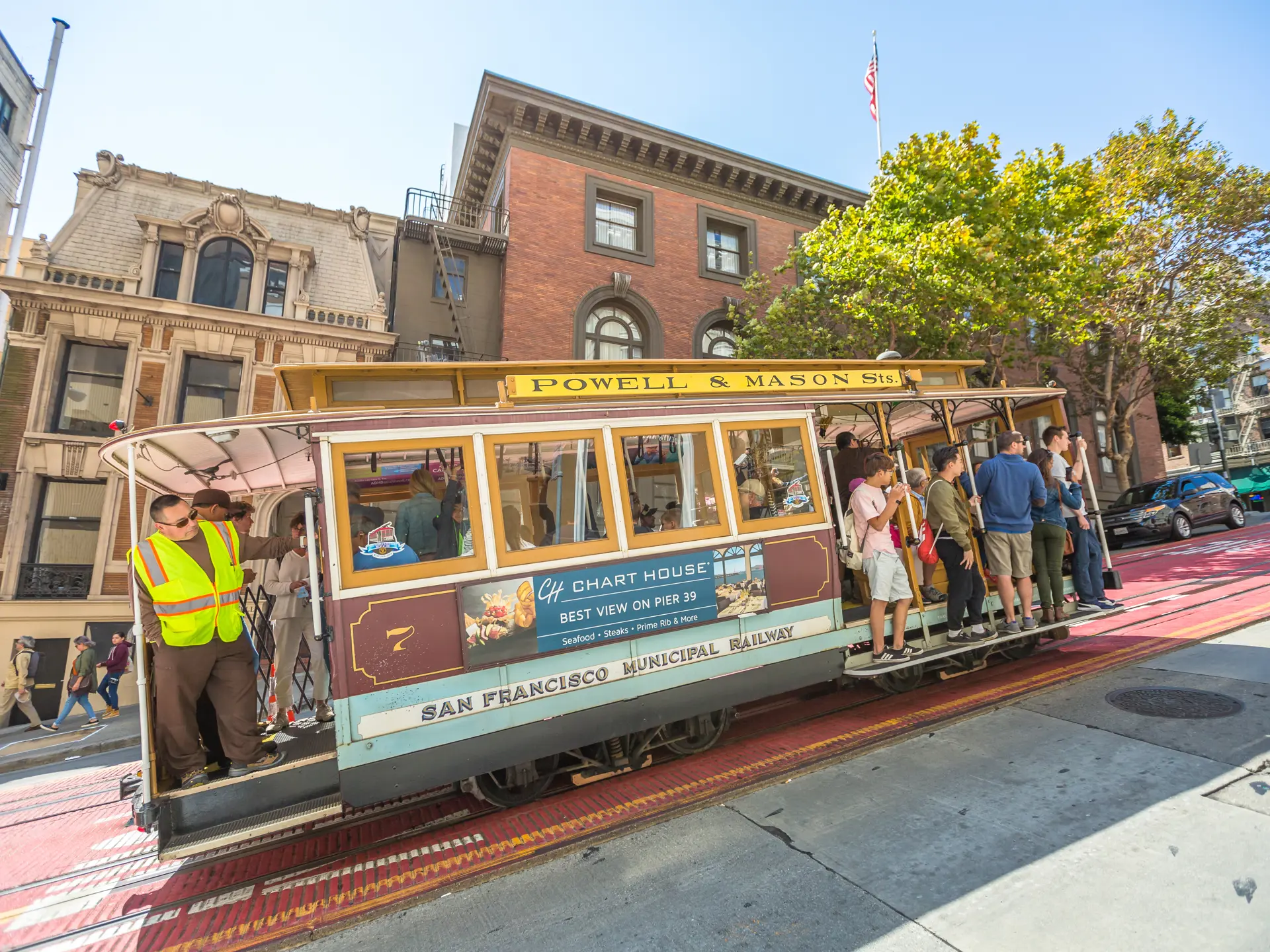 Sporvogn i stjel gade i San Francisco - shutterstock_519499087.jpg