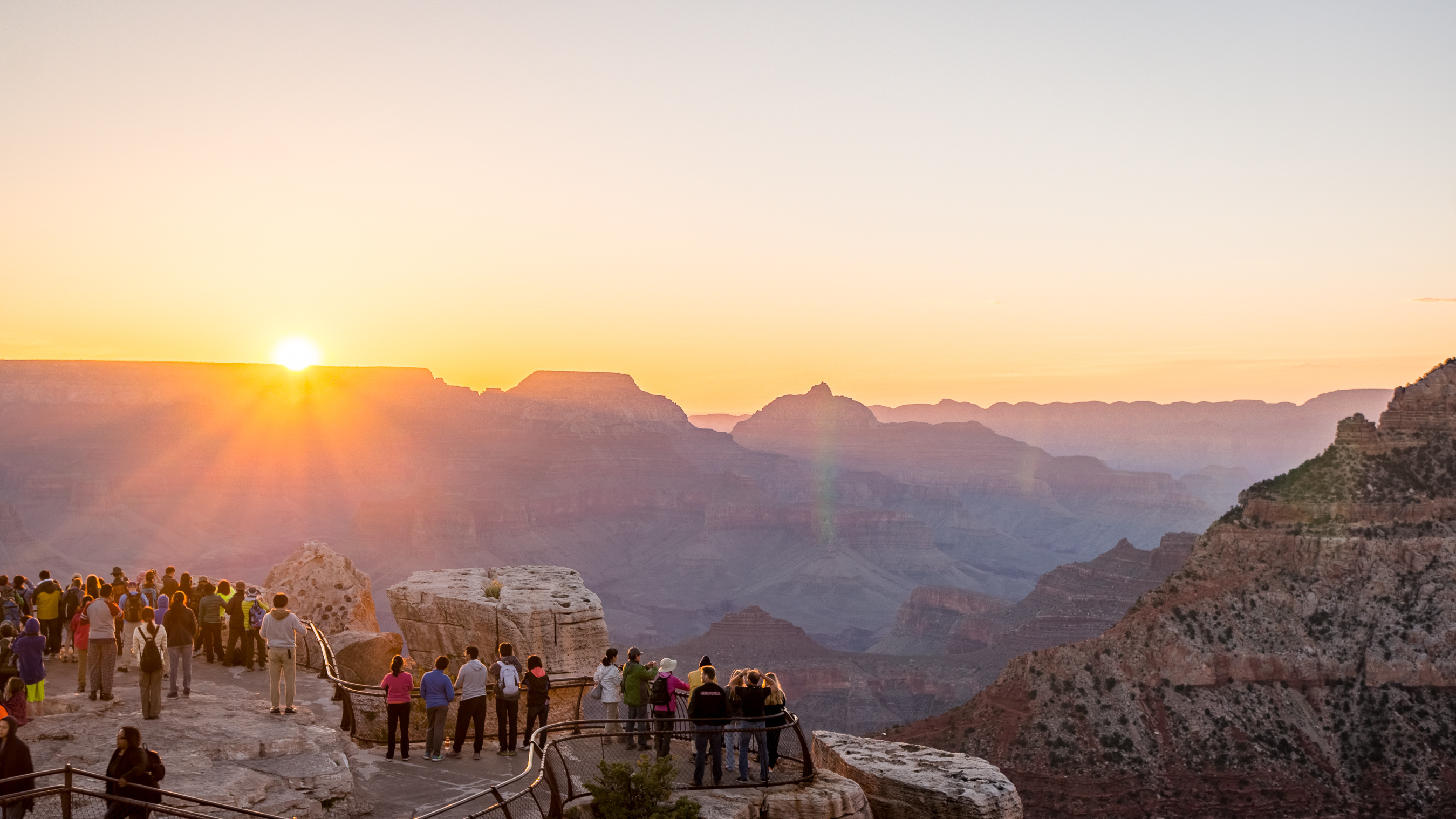 Solopgang ved Grand Canyon South Rim - shutterstock_461337442.jpg