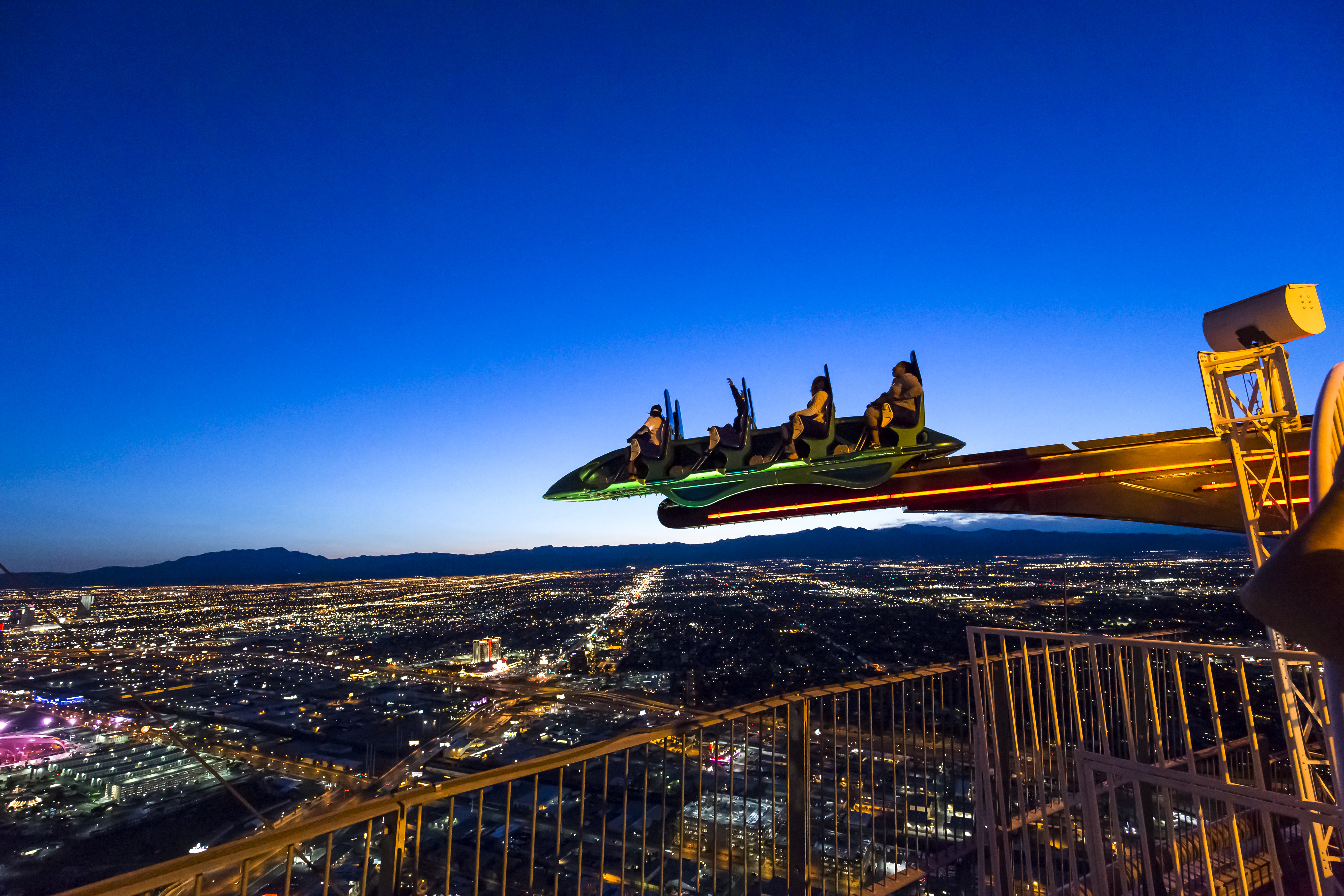 Forlystelse på toppen af Stratosphere Tower i Las Vegas - shutterstock_285711221.jpg