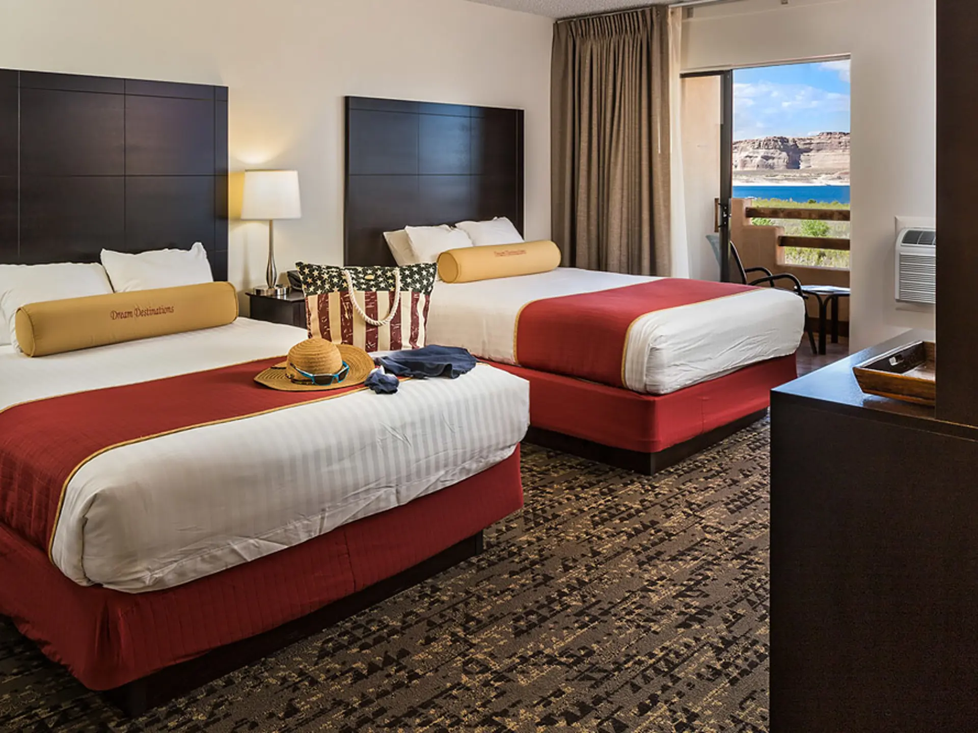 lake-powell-resort_lake-view_double-1_1000x667.jpg