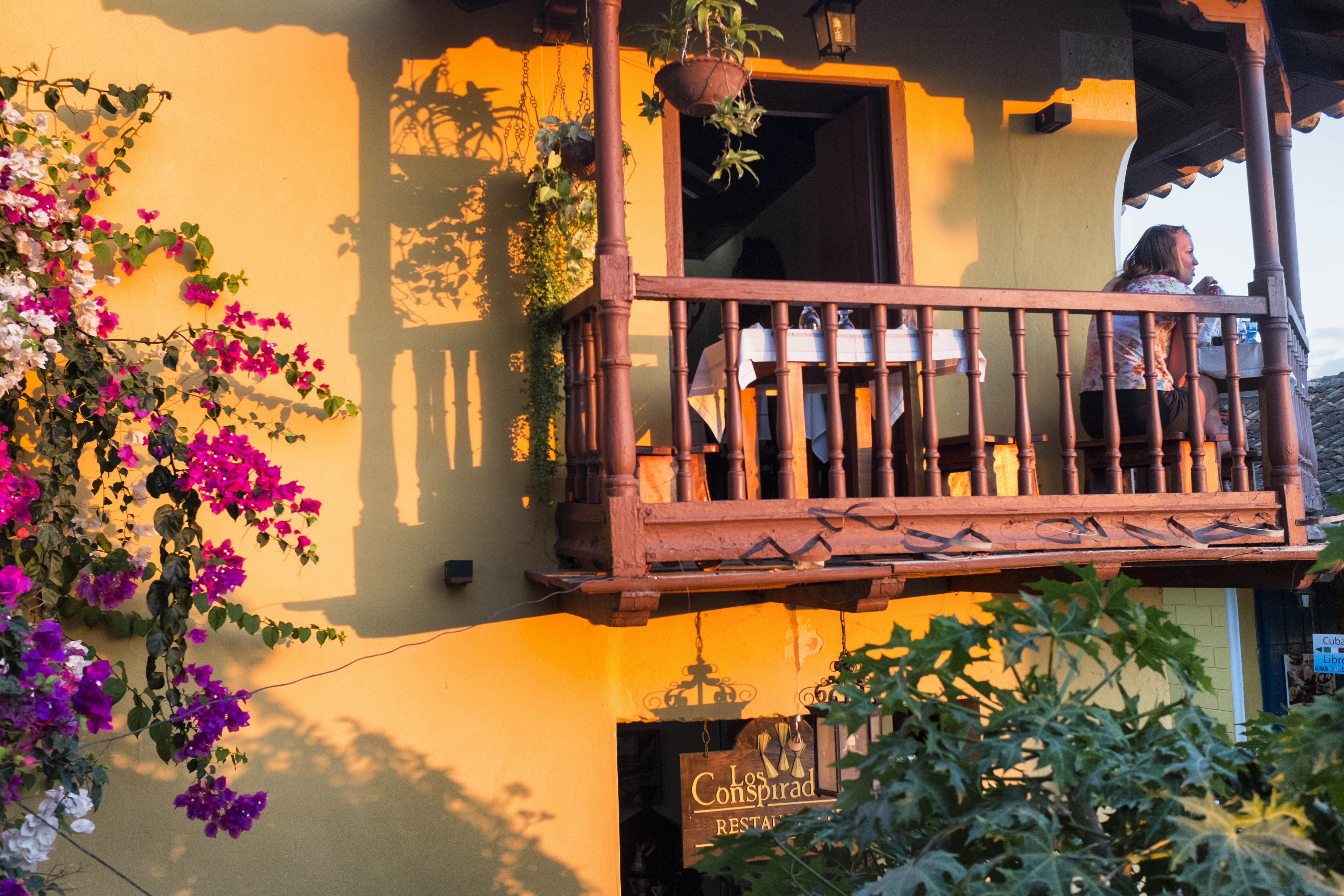 TRINIDAD - hyggelige restauranter ligger spredt ud over byen i gåafstand fra dit casa particular, Check Point Travel