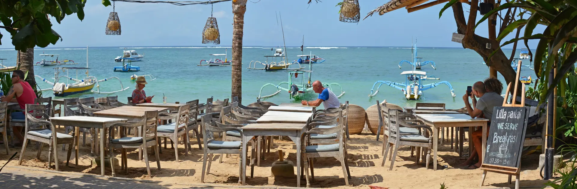 Beachside Restaurant Panorama at Sanur beach in the afternoon..jpg