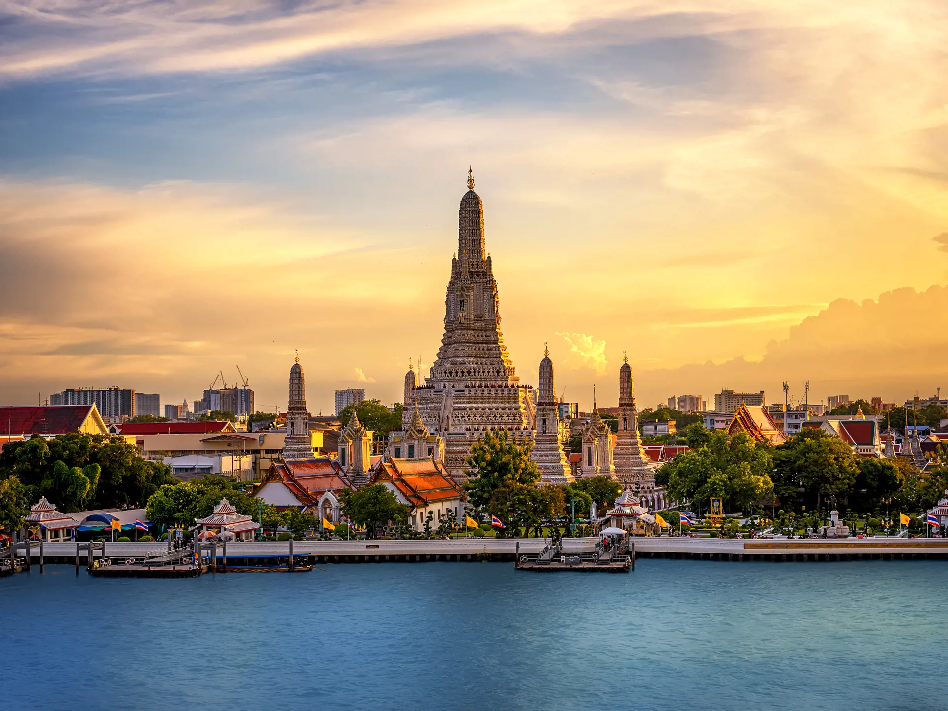The Temple Chao Phraya Riverside, The famous Wat Arun.jpg