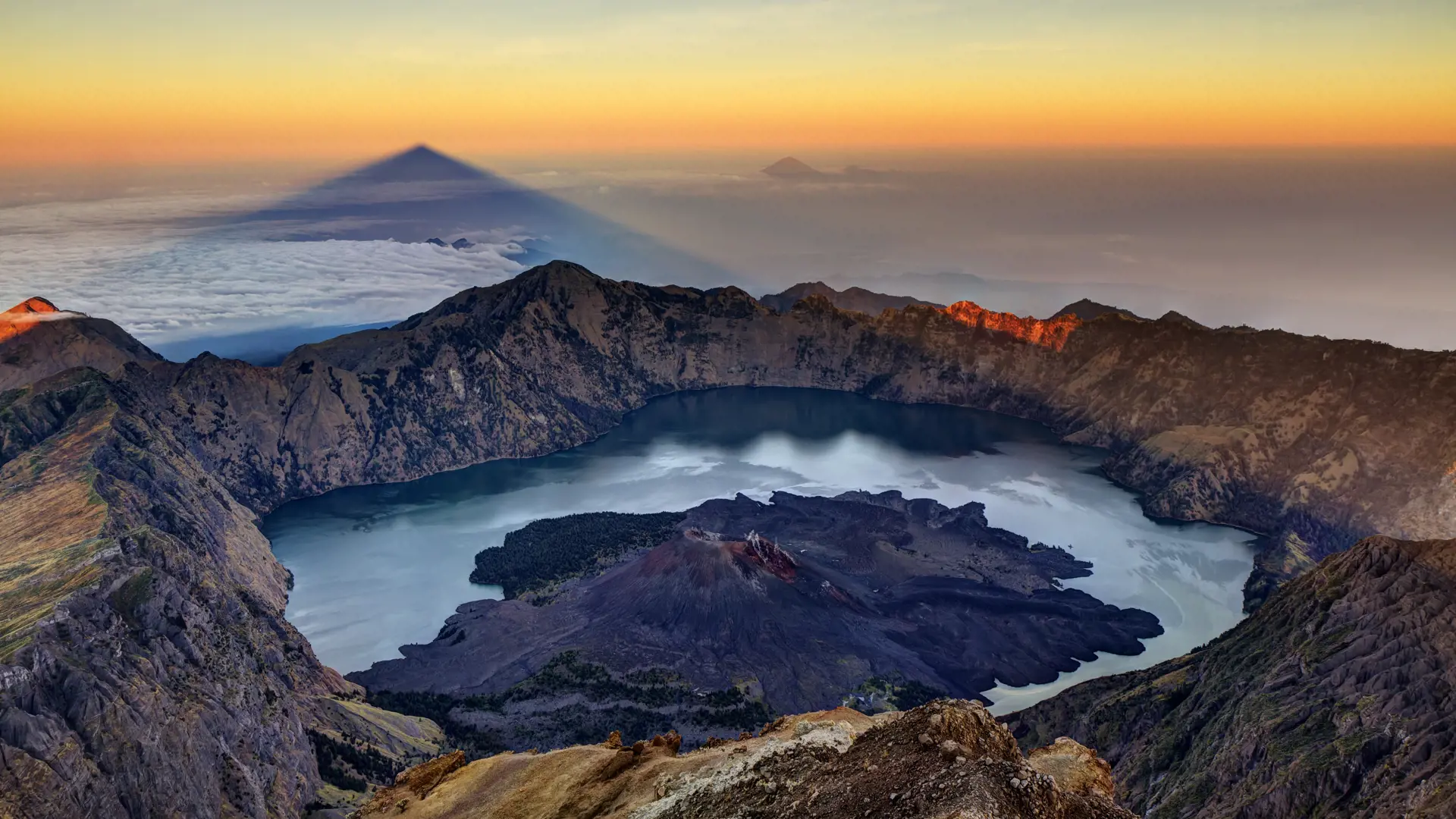 Mount Rinjani Sunrise.jpg