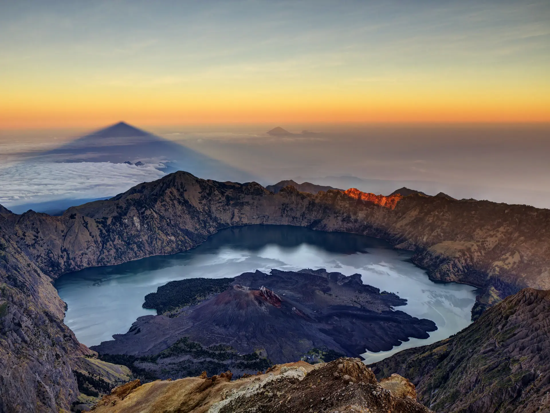 Mount Rinjani Sunrise.jpg