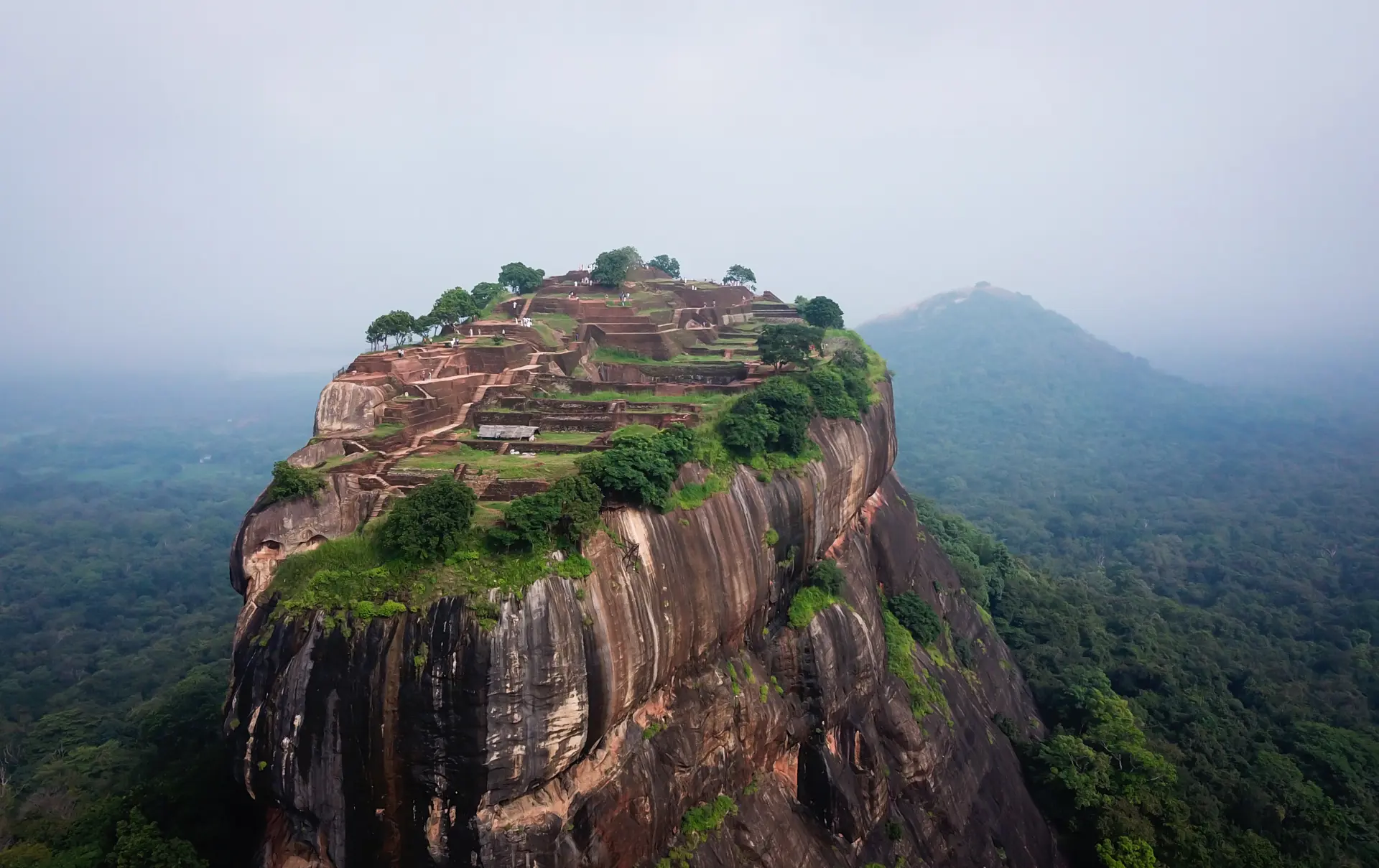 Sigiriya Rock overblik.jpg