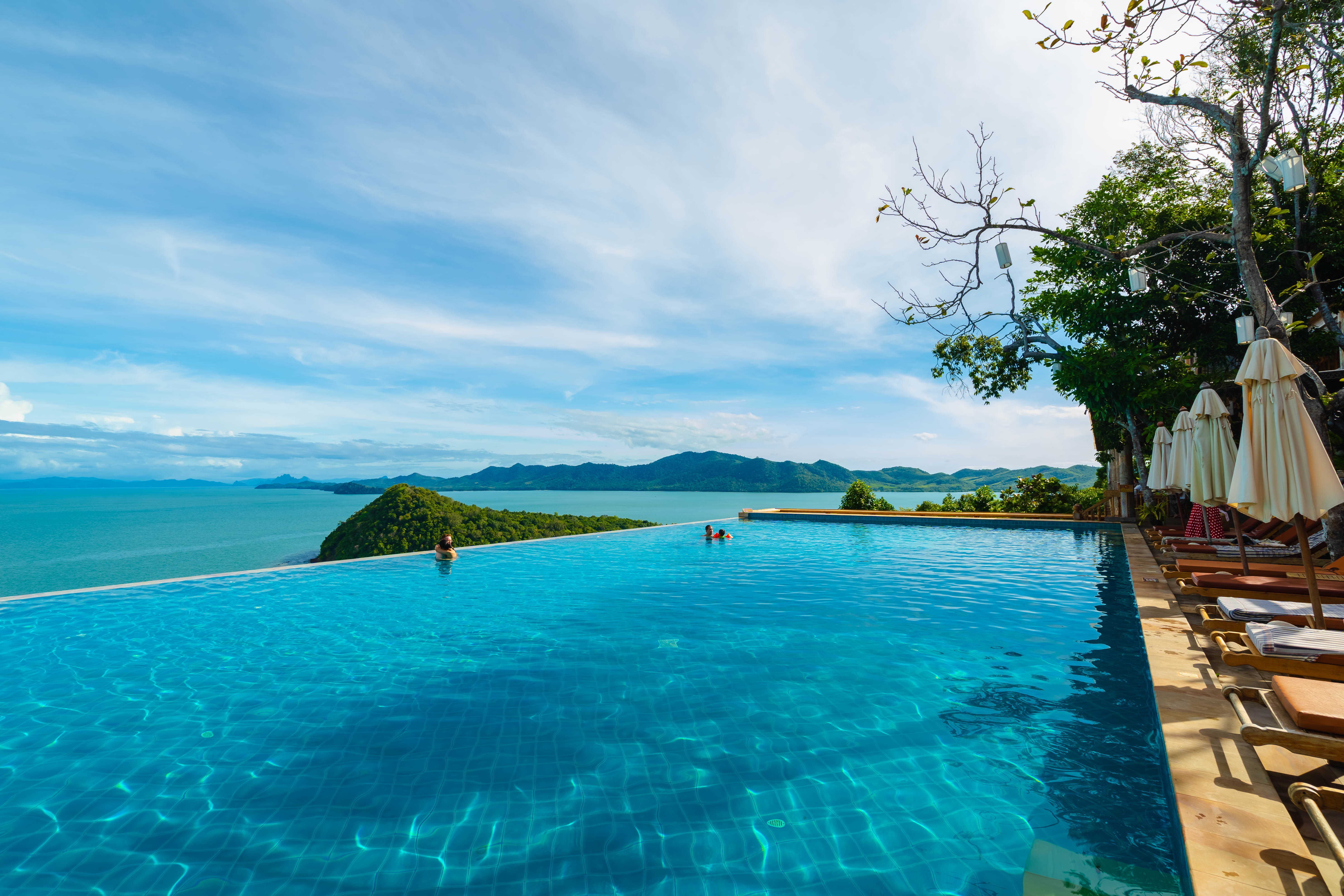 Infity Pool - 01.jpg