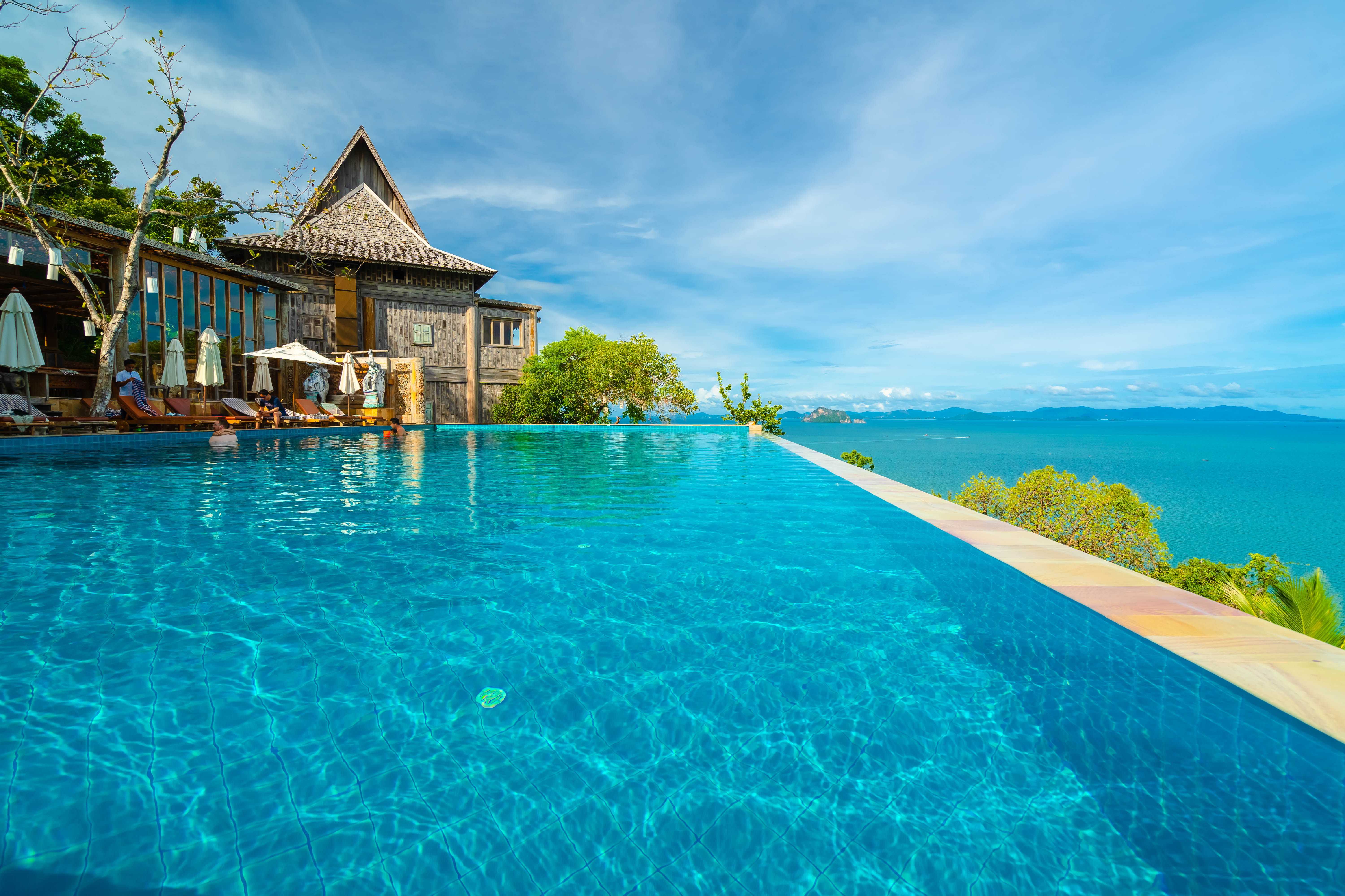 Infity Pool - 04.jpg