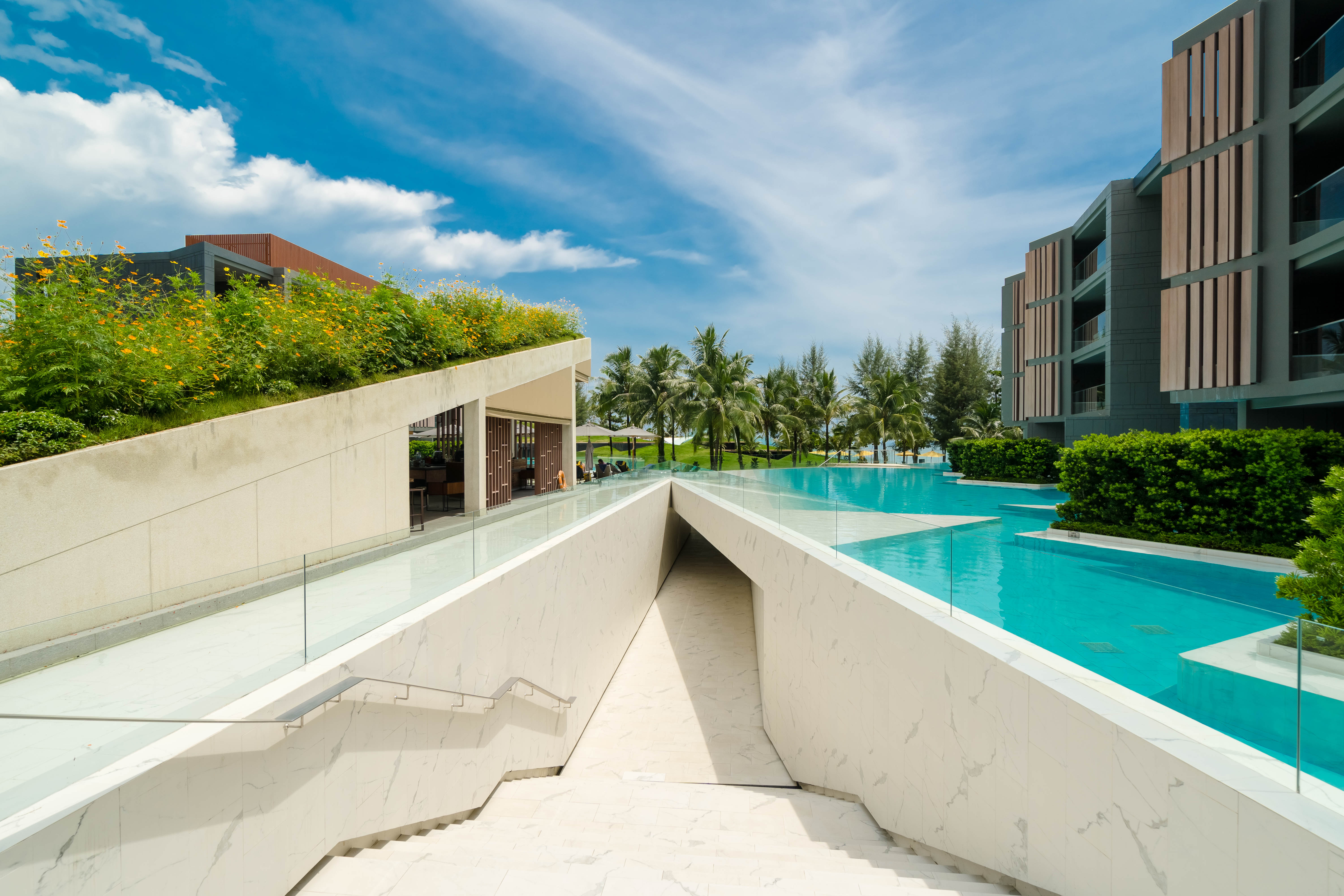 Oecan Side Pool - 02.jpg