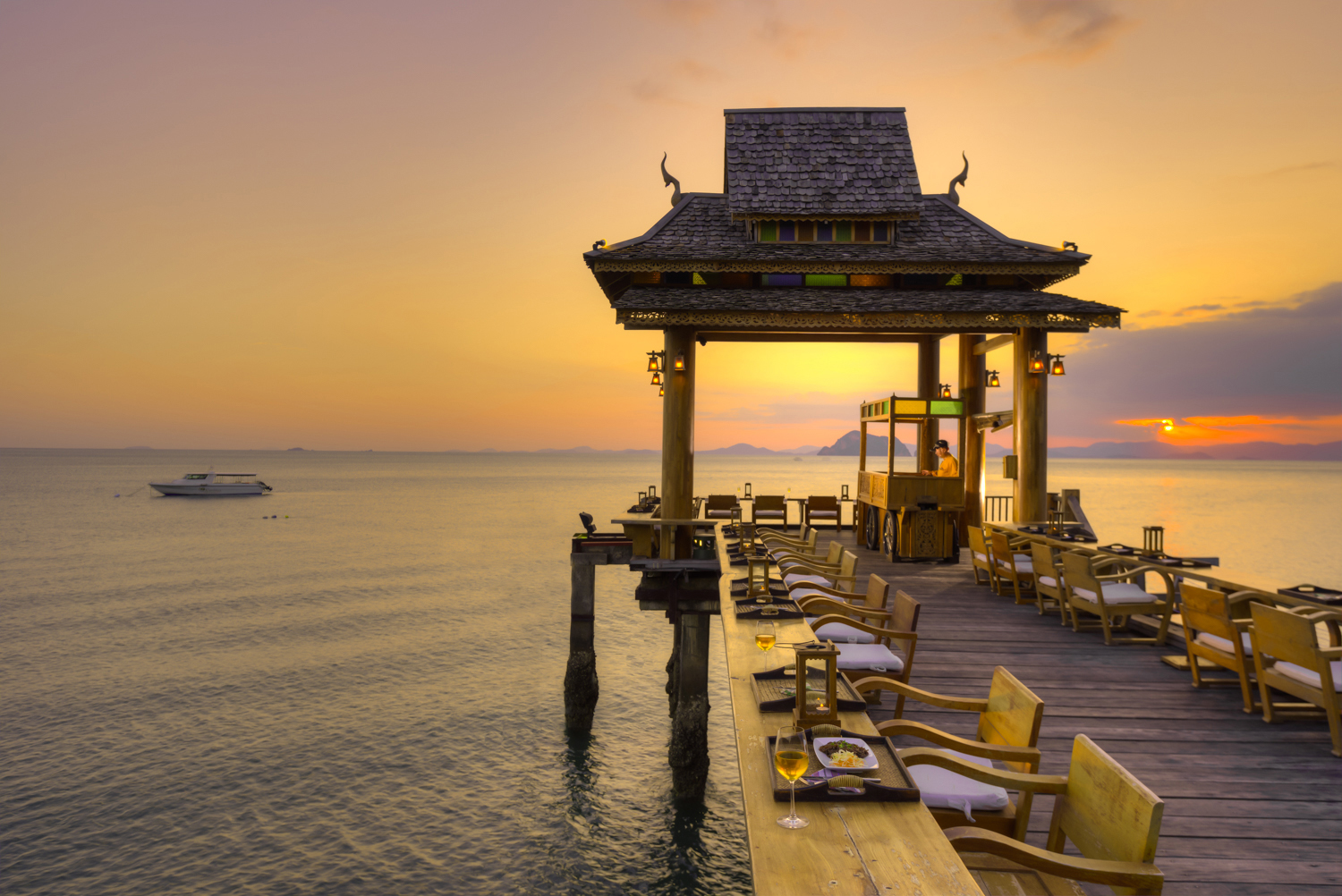 Jetinn Teppan at Pier (4).jpg