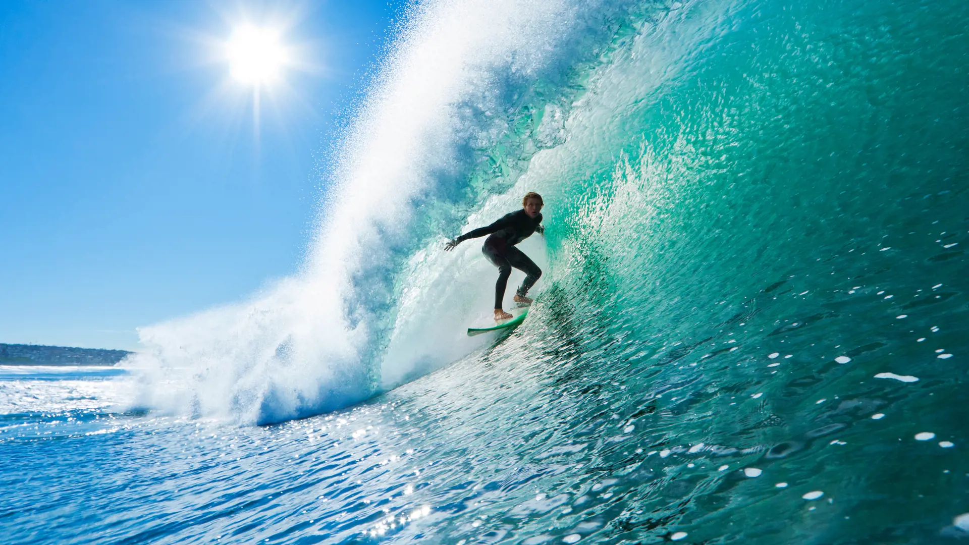 NORTH SHORE - på Oahu er grundet de perfekte forhold mødested for nogle af Verdens bedste surfere, Check Point Travel 