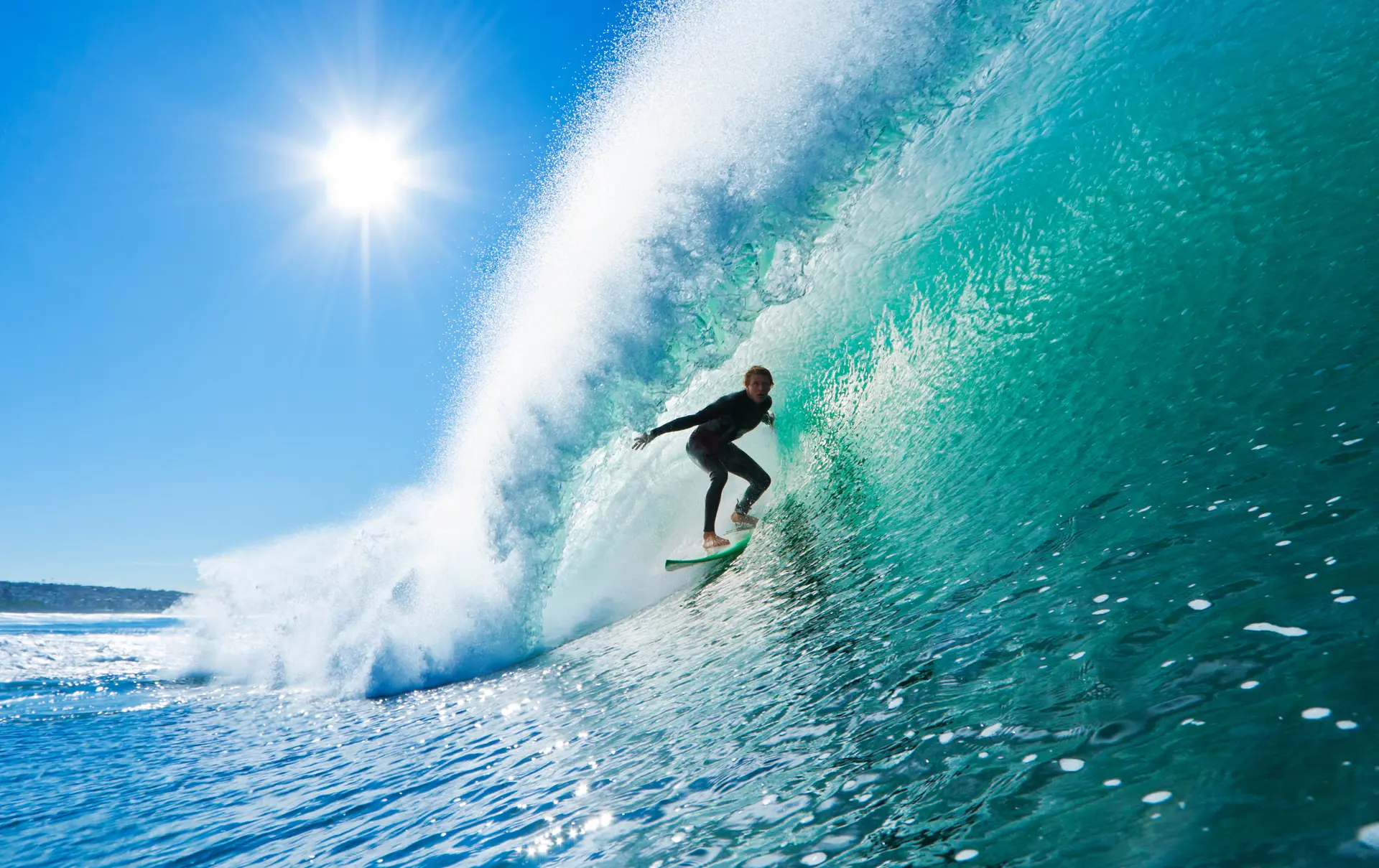 NORTH SHORE - på Oahu er grundet de perfekte forhold mødested for nogle af Verdens bedste surfere, Check Point Travel