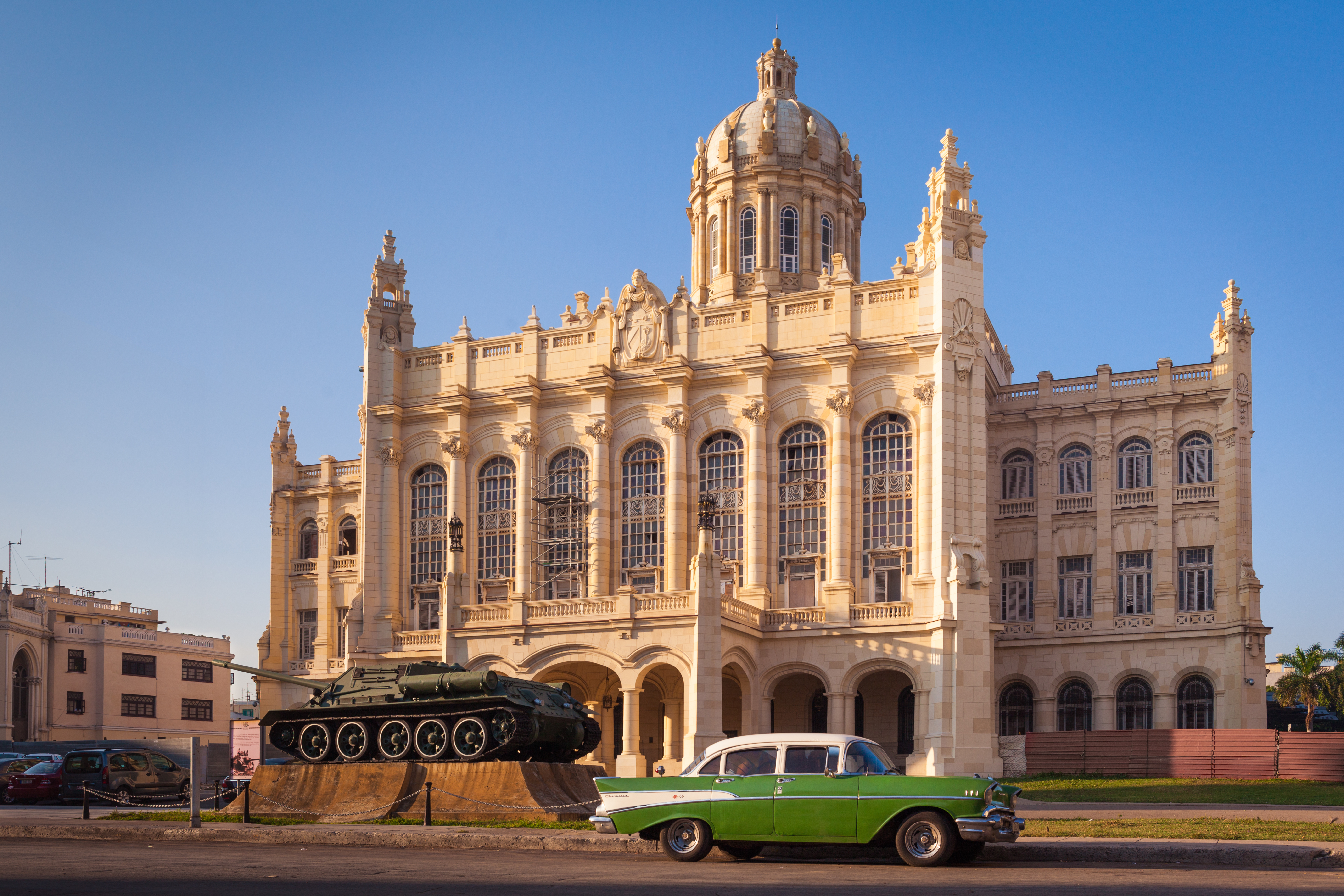 shutterstock_329292377 Soviet tank destroyer in front of the Museum of the Revolution, Havana.jpg