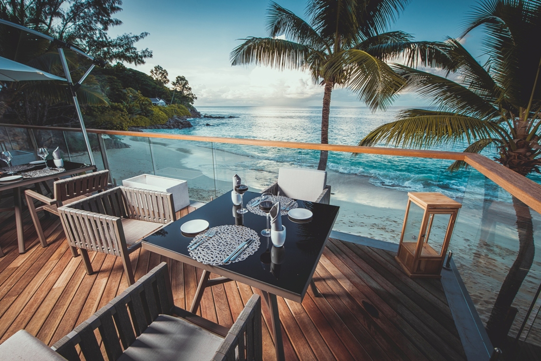 Lorizon Dinner Deck Set Up