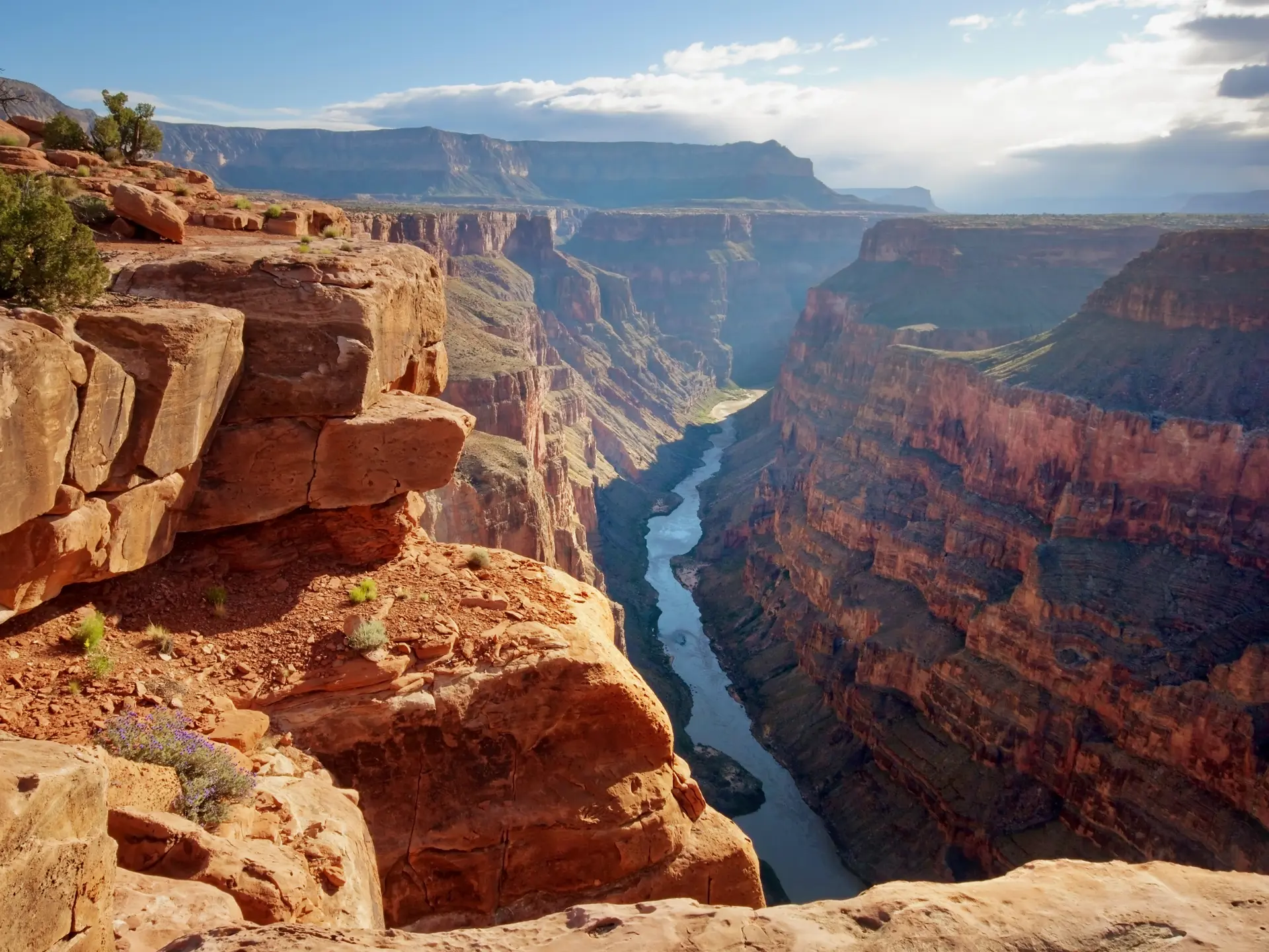 shutterstock_97706066 Toroweap point at sunrise, Grand Canyon National Park..jpg