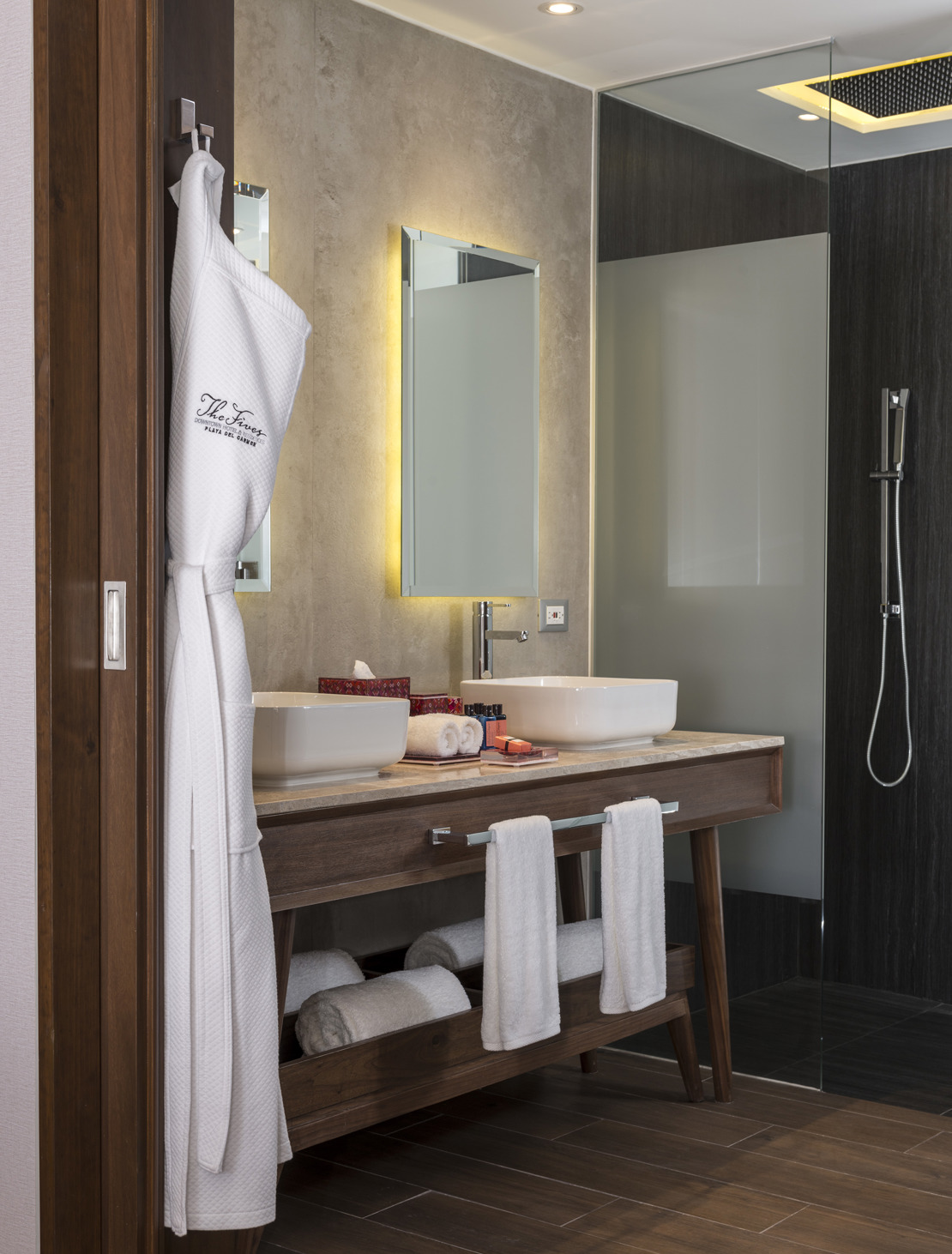 The Fives Downtown Bath Room