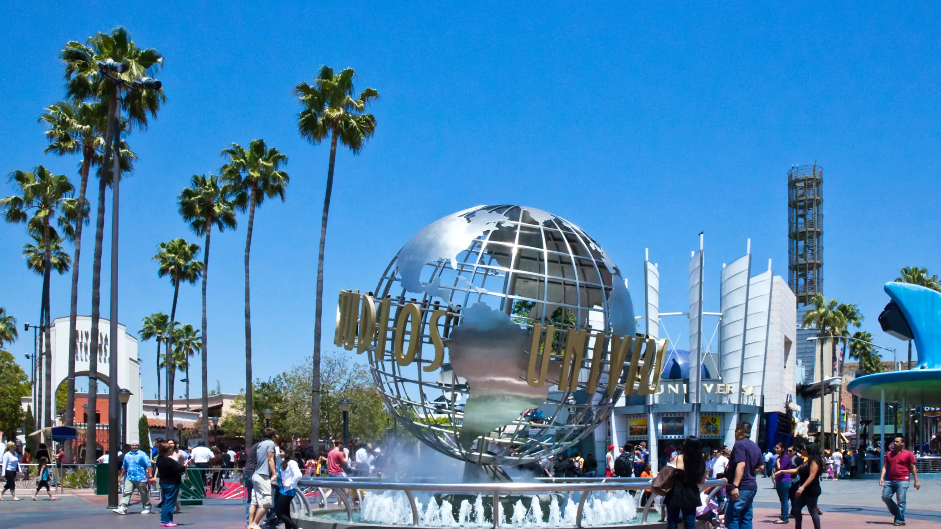 shutterstock_280894166 Los Angeles, people around the fountain the Universal Studio entrance..jpg