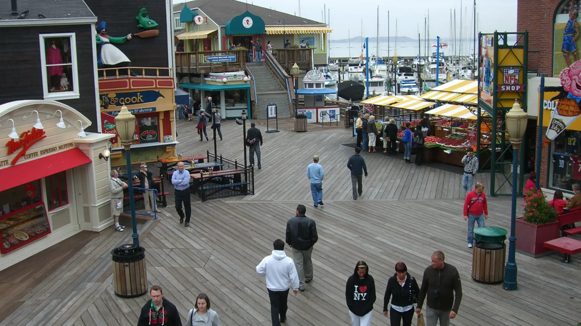 shutterstock_98011451 SAN FRANCISCO - SEPTEMBER 20 Tourists enjoy famous Fisherman's Wharf.jpg