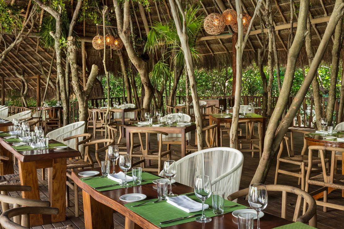 The Fives Club Natura Restaurant