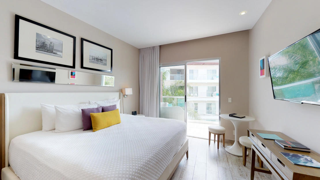 DELUXE CAMA VISTA BALCON