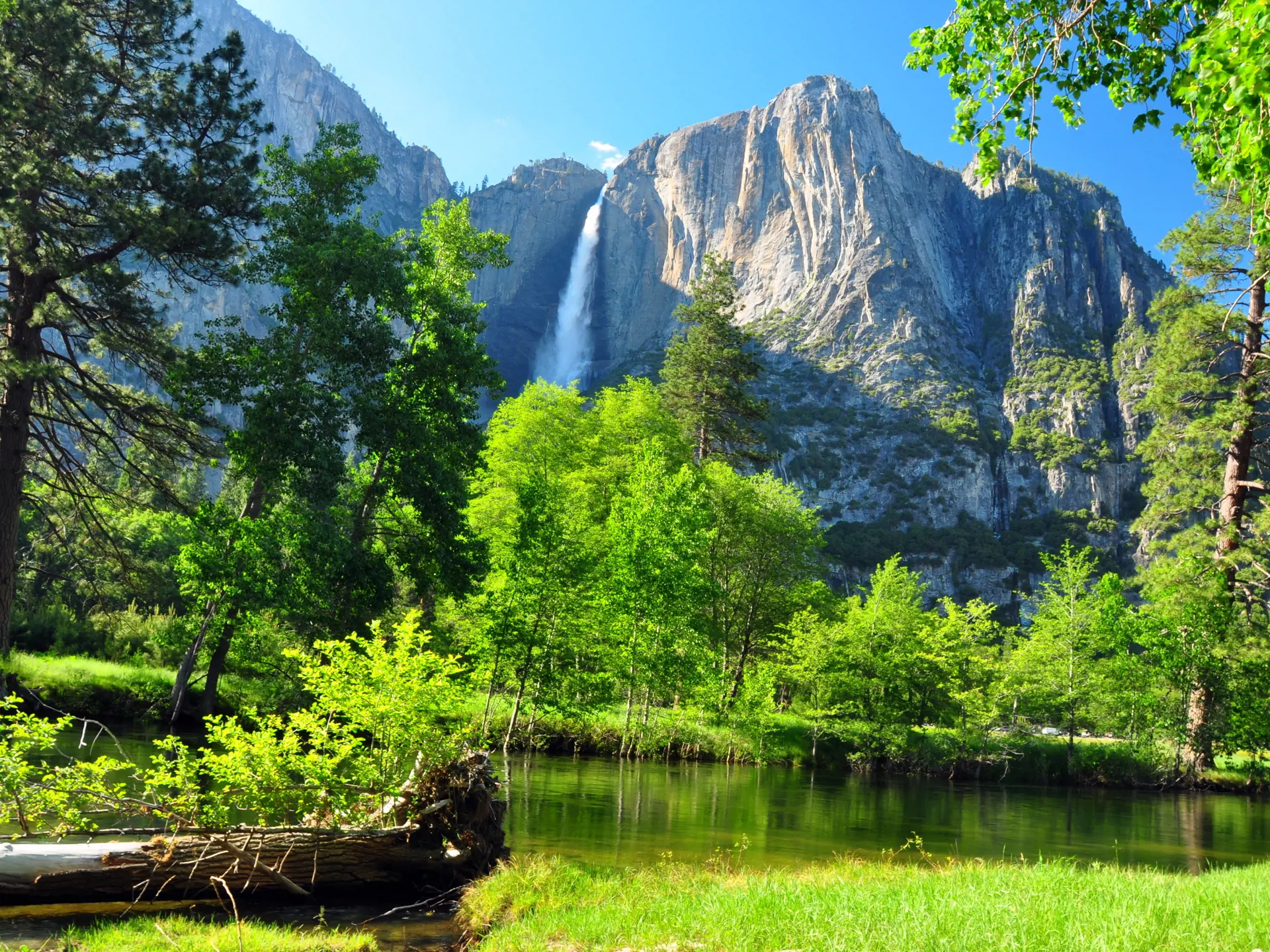 dag 7.2 USA_Upper Yosemite Falls Yosemite National Park California_56441893.jpg