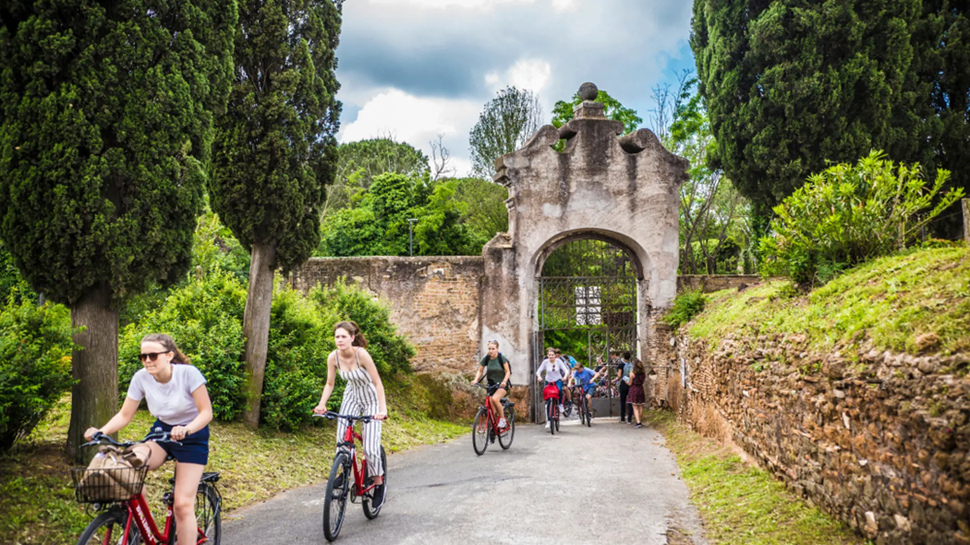 Tag på cykeltur ad Via Appia Antica med eller uden guide